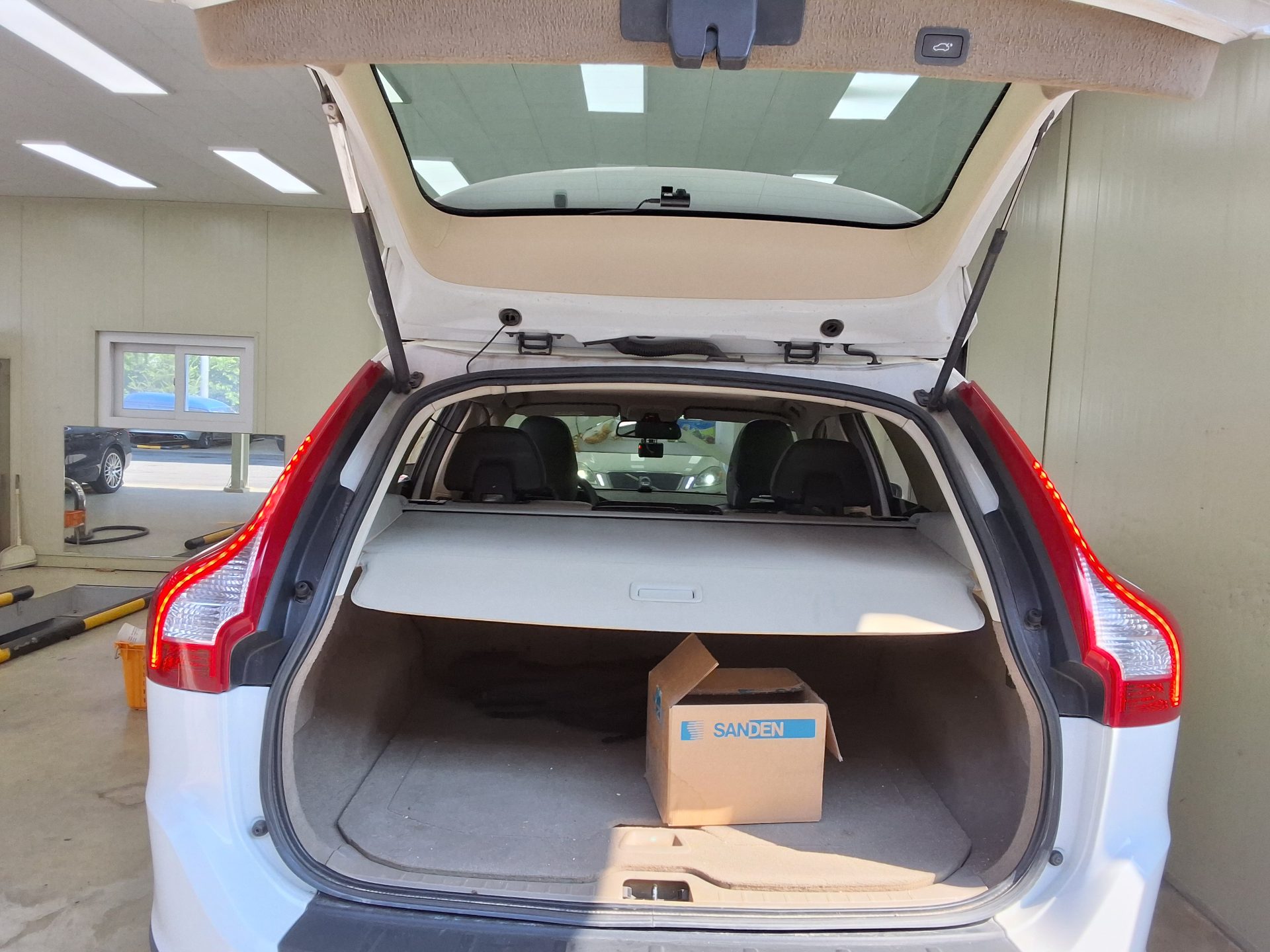 2011 - volvo xc60