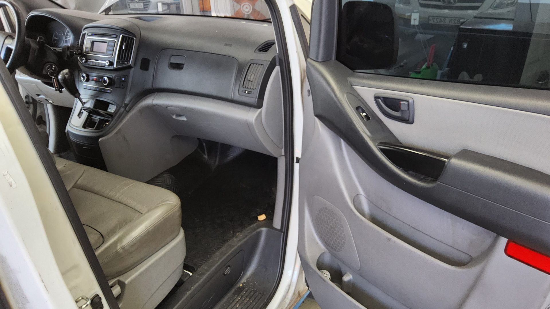 2018 - hyundai grand starex