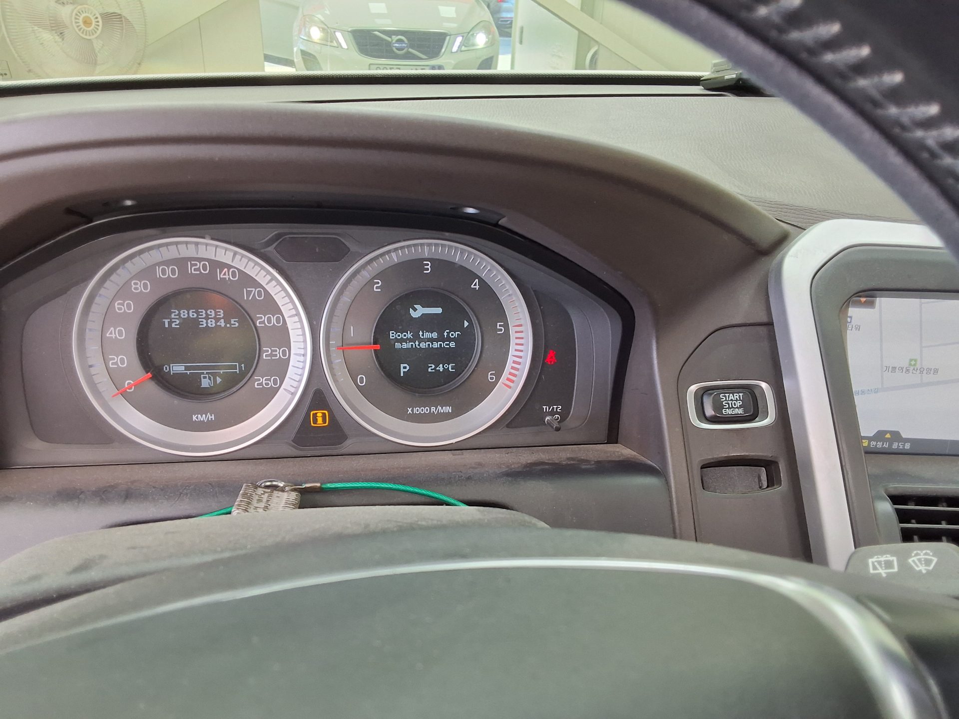 2011 - volvo xc60