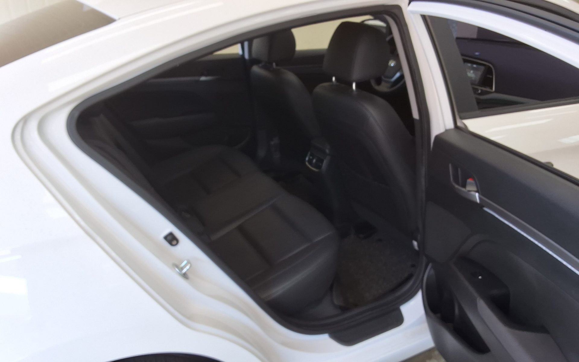 2016 - hyundai avante