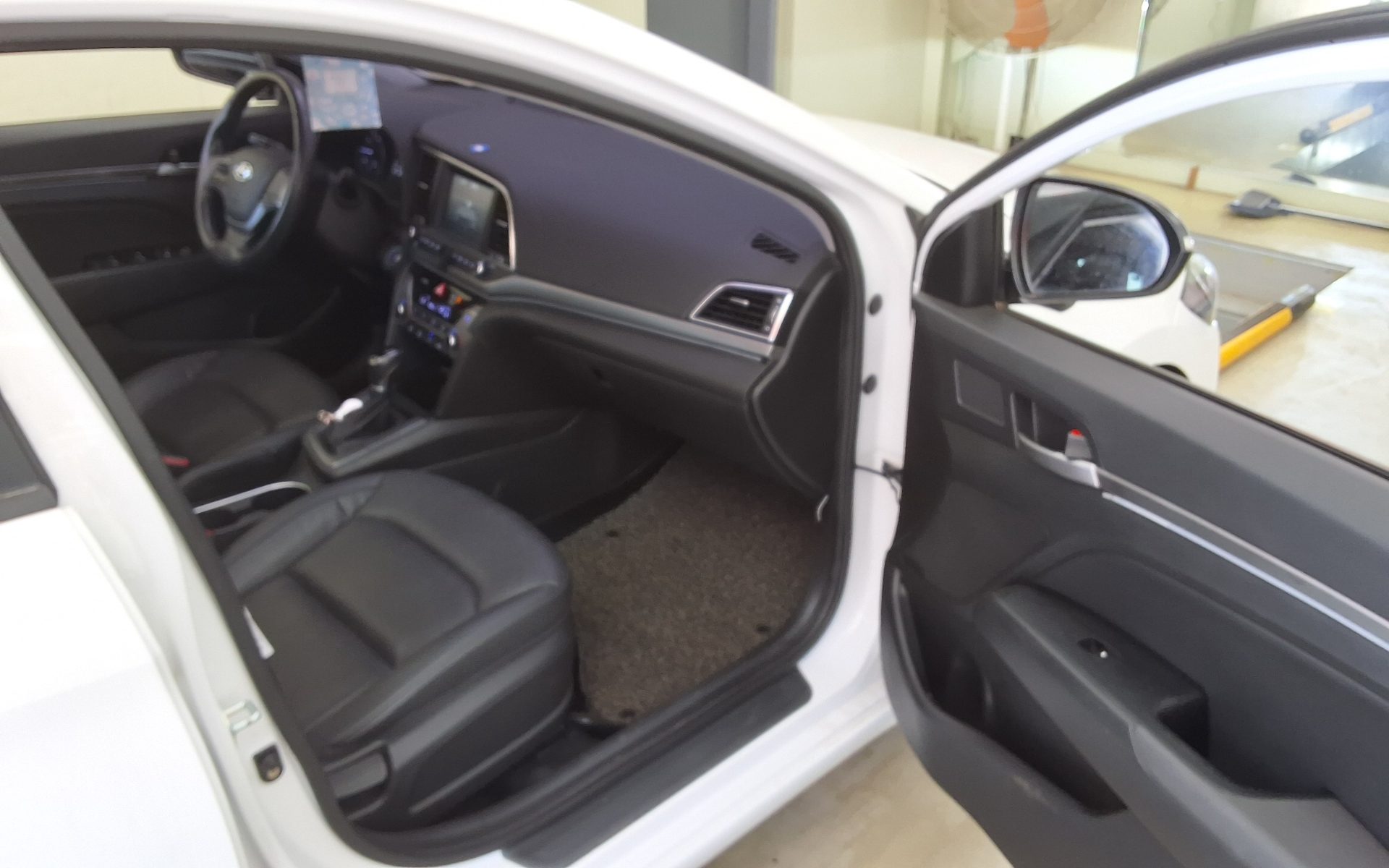 2016 - hyundai avante
