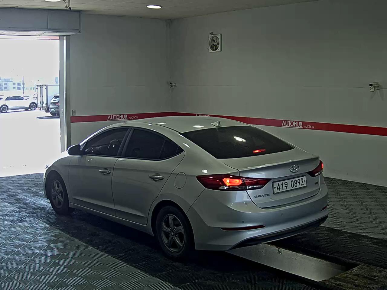 2016 - hyundai avante