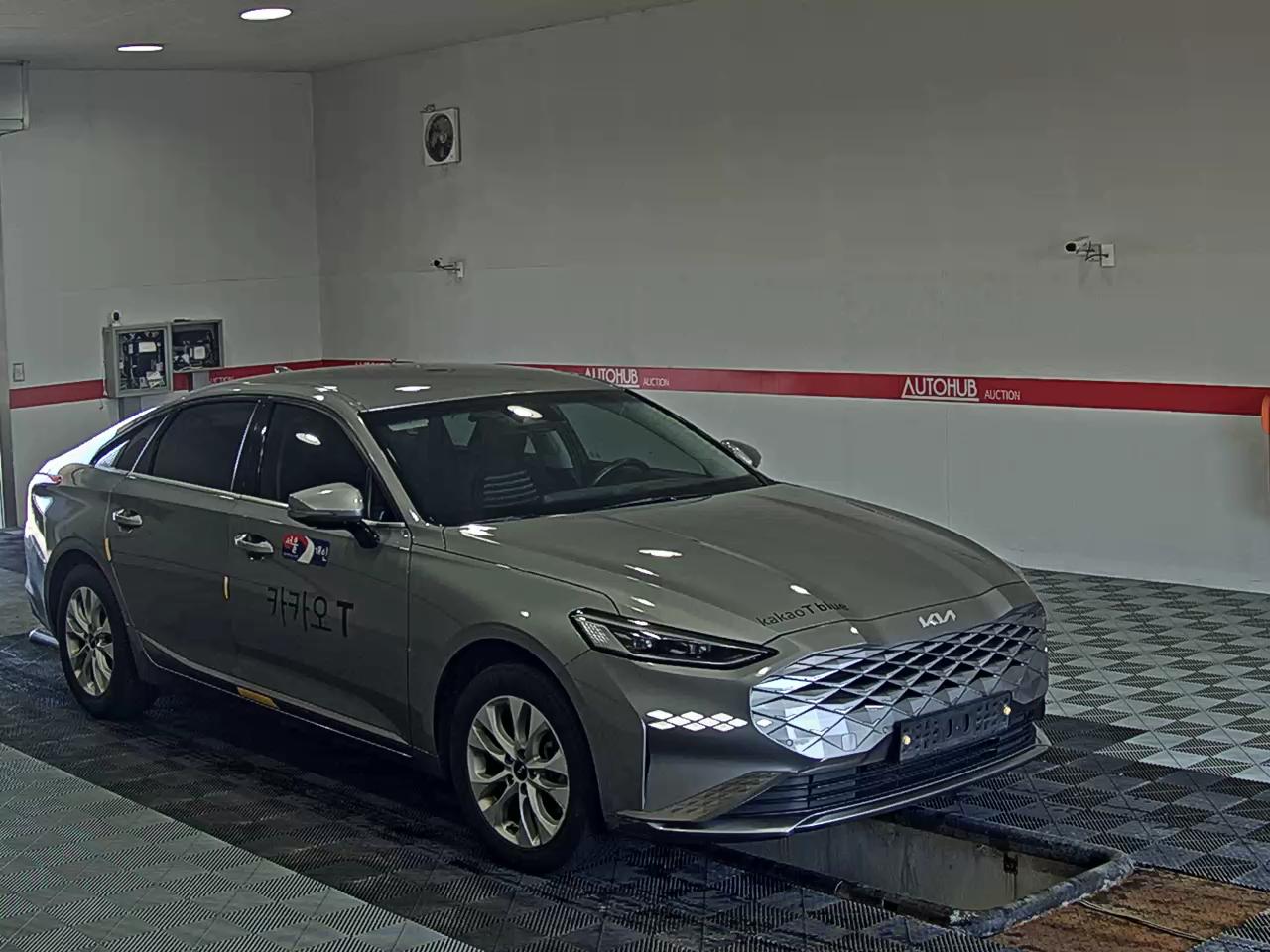 2023 - kia k8