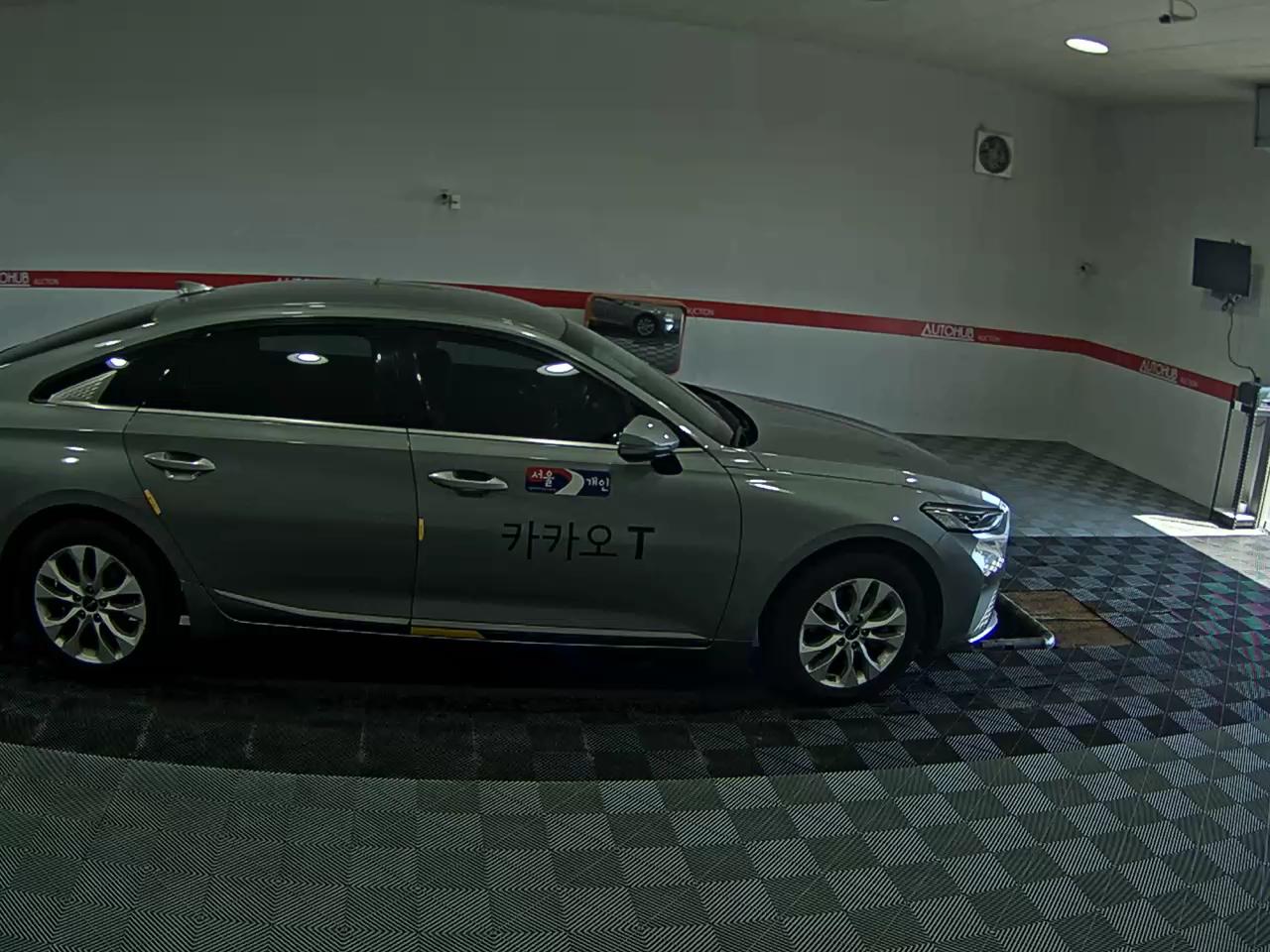 2023 - kia k8