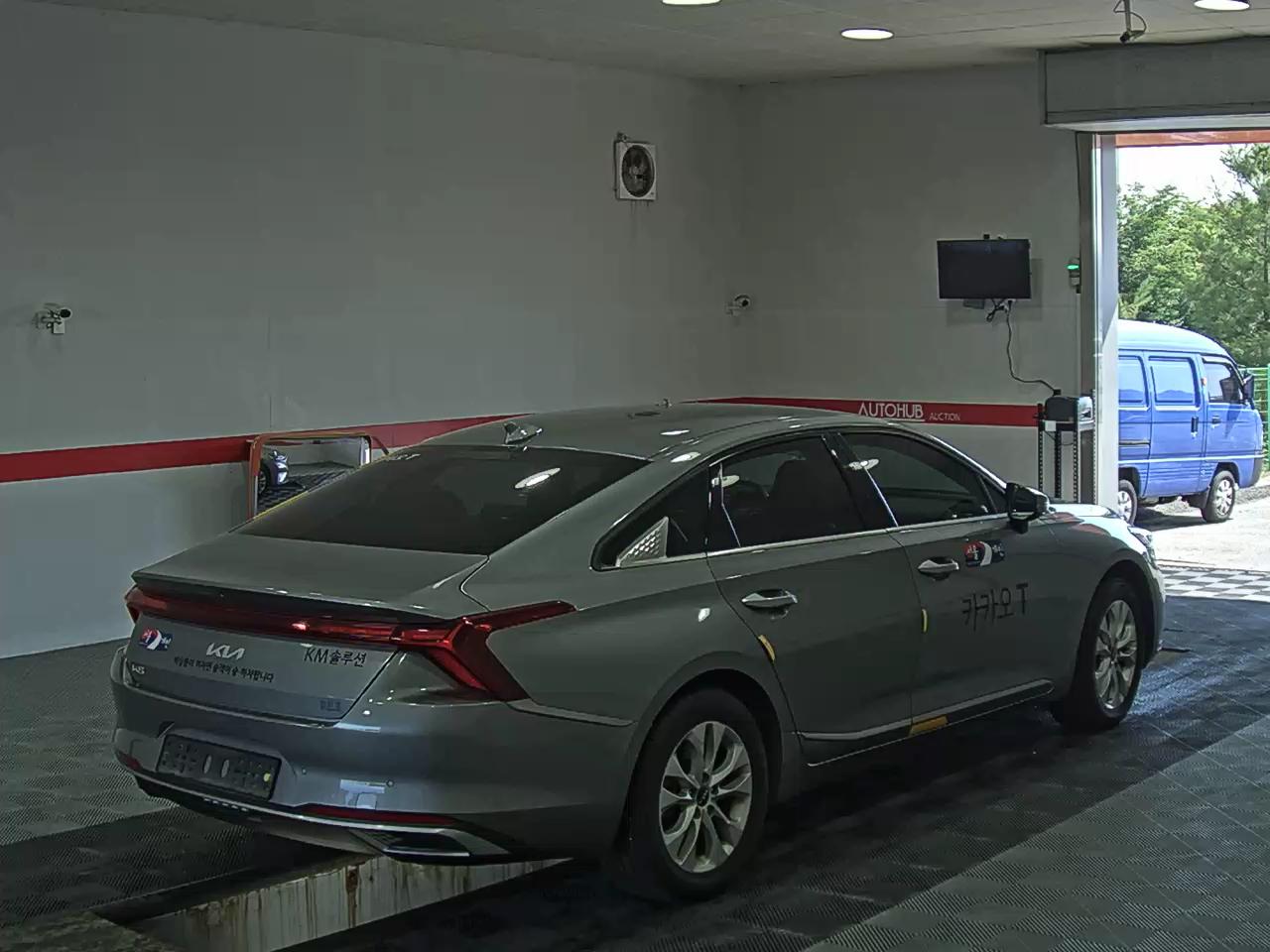2023 - kia k8