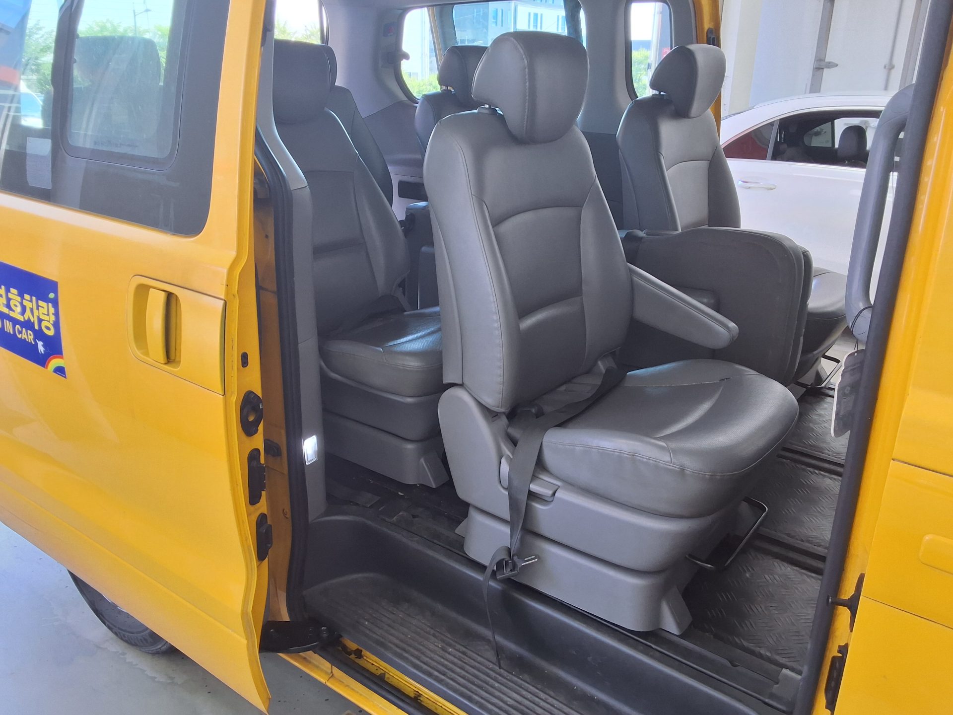 2015 - hyundai grand starex
