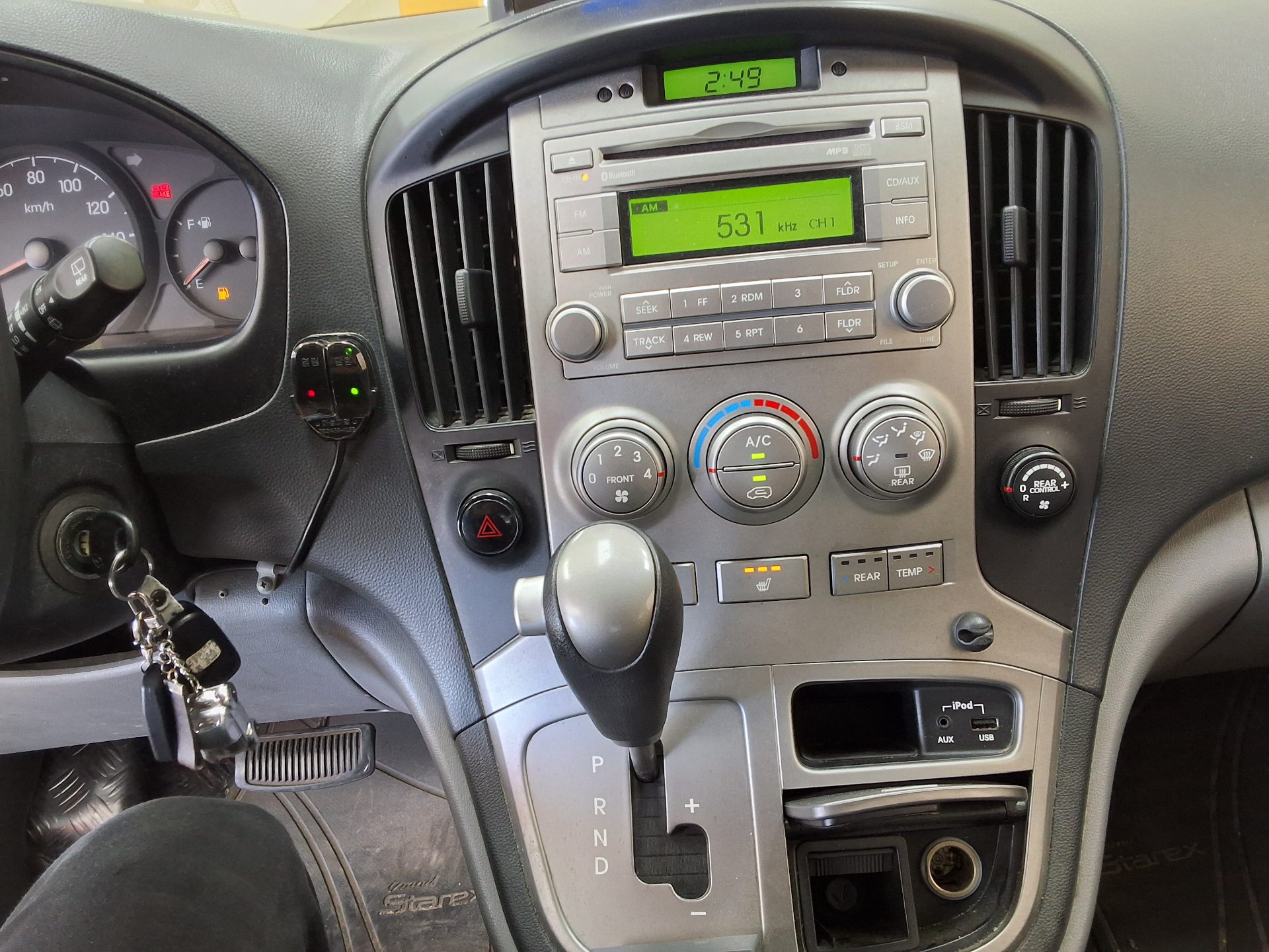 2015 - hyundai grand starex