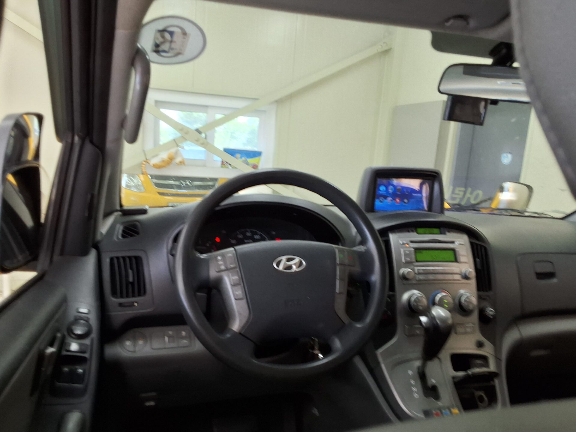 2015 - hyundai grand starex