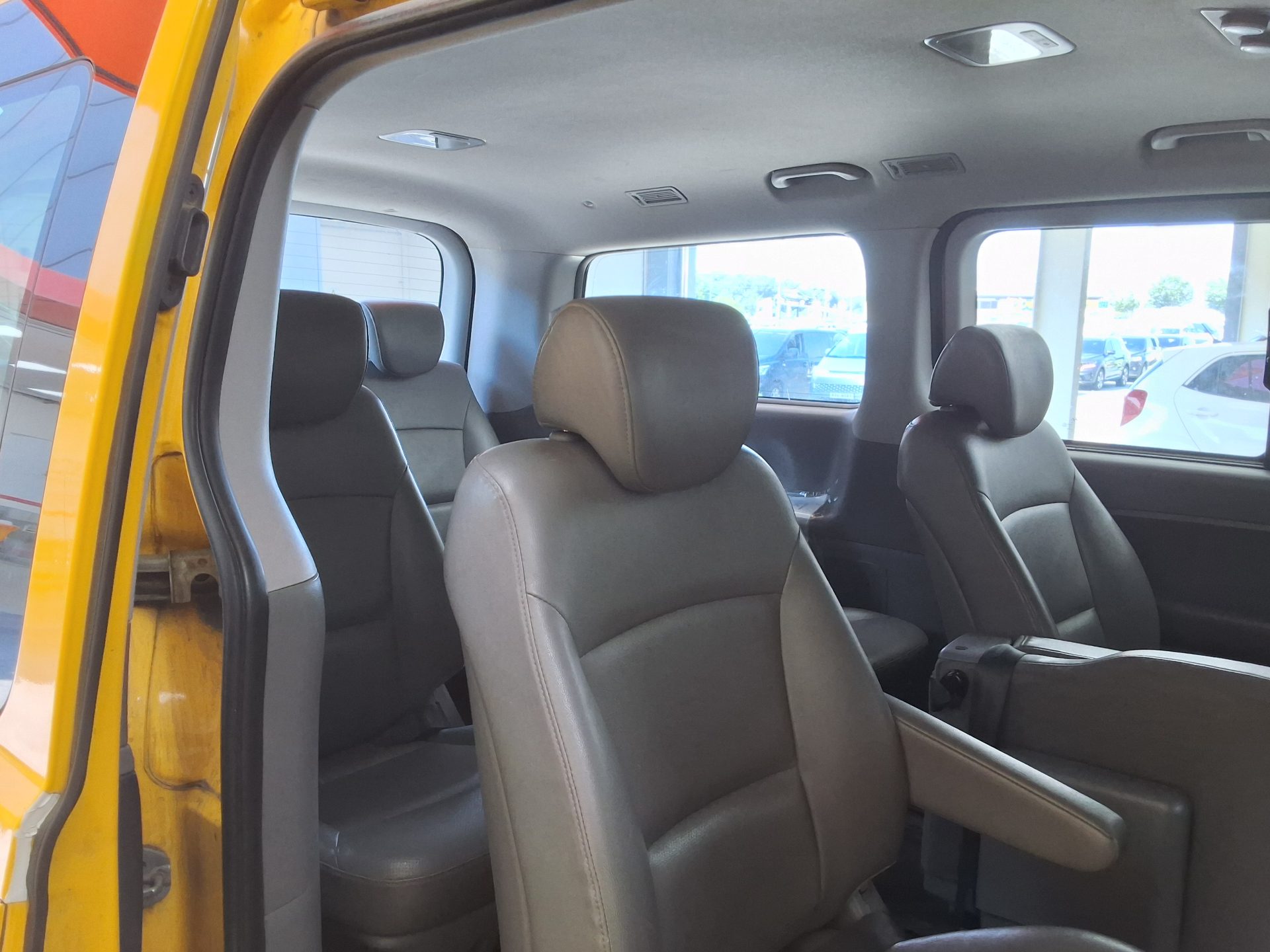 2015 - hyundai grand starex