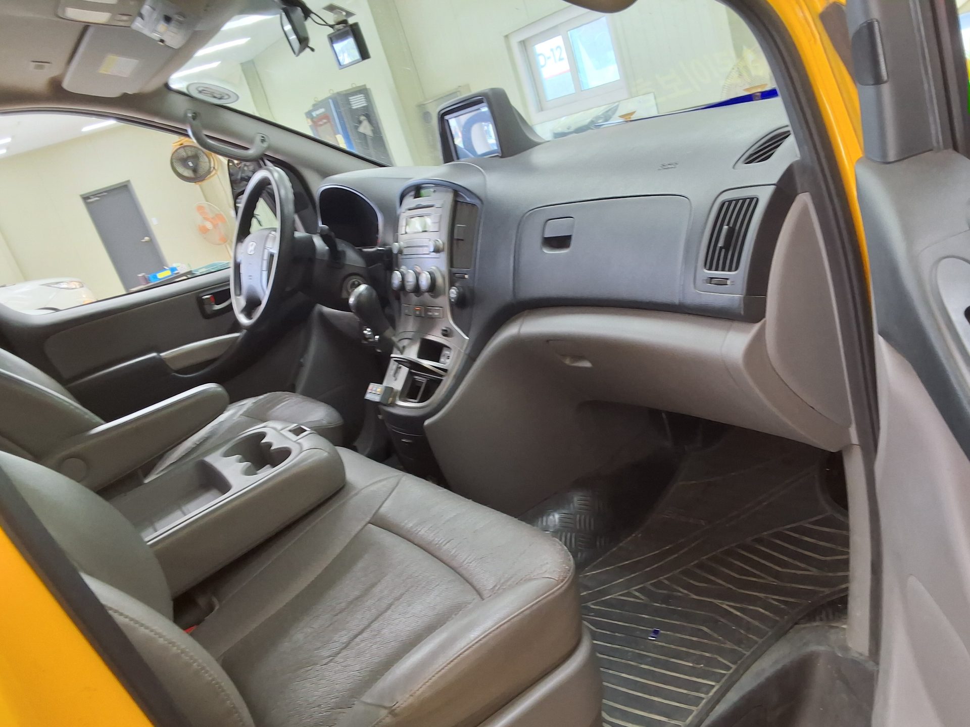 2015 - hyundai grand starex
