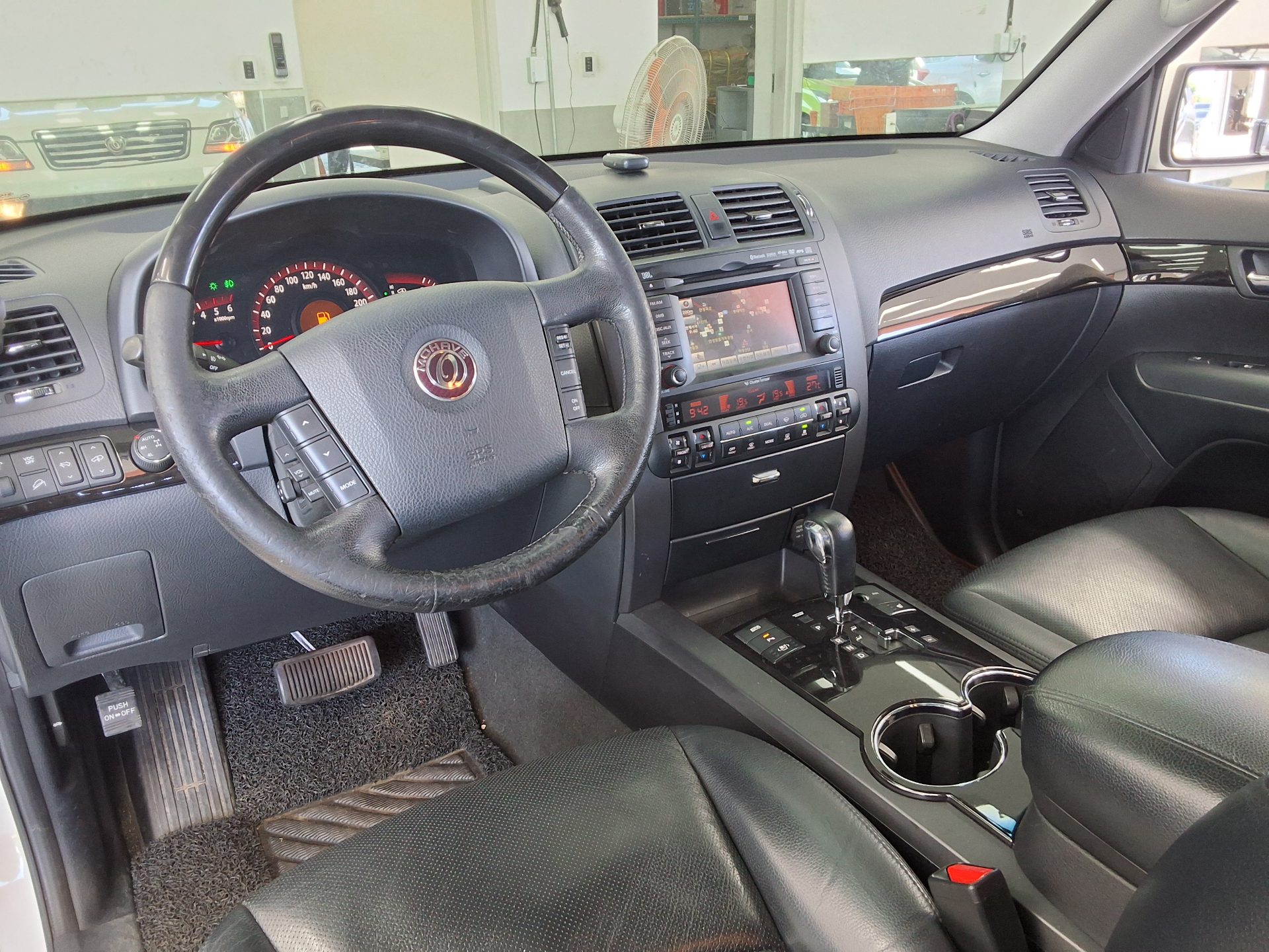 2012 - kia mohave