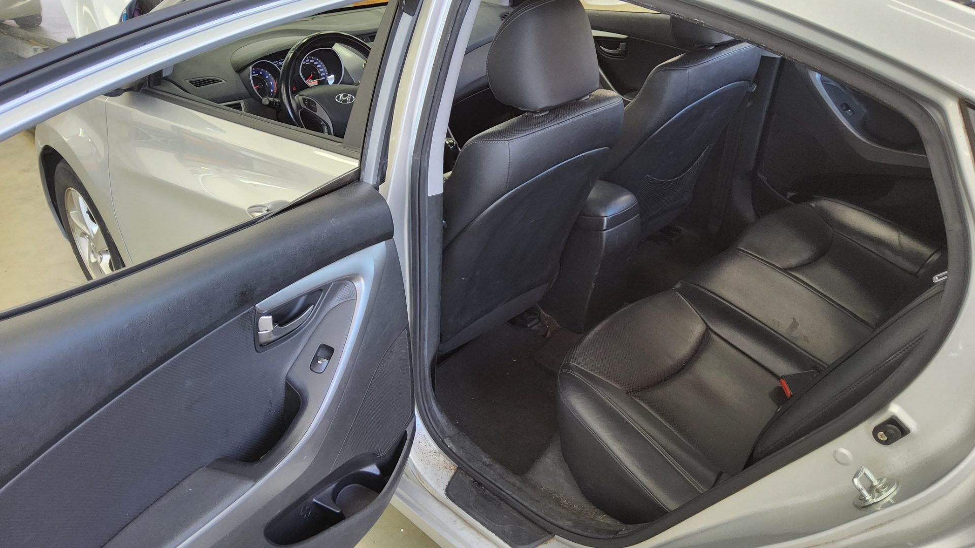 2013 - hyundai avante