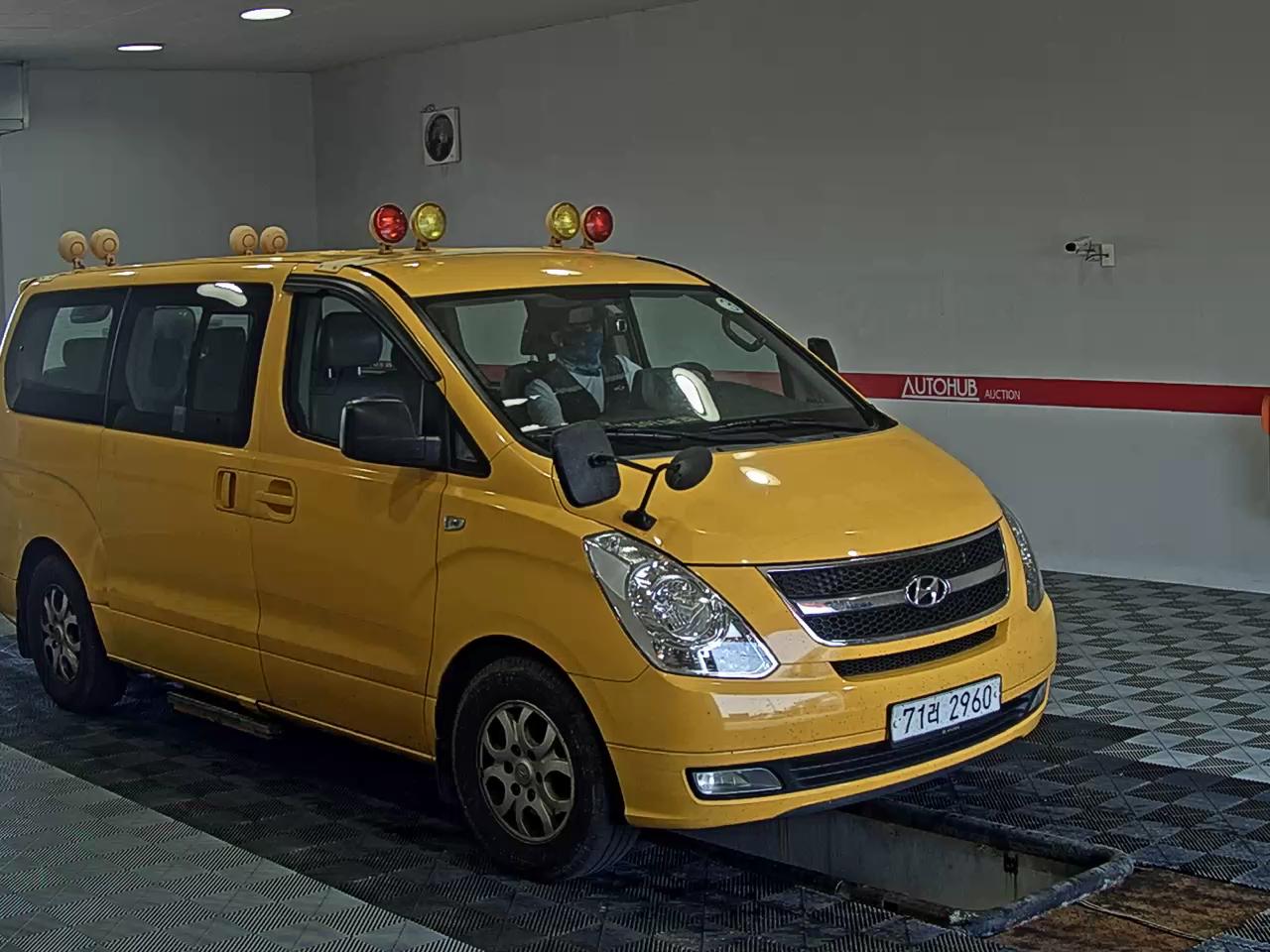 2015 - hyundai grand starex