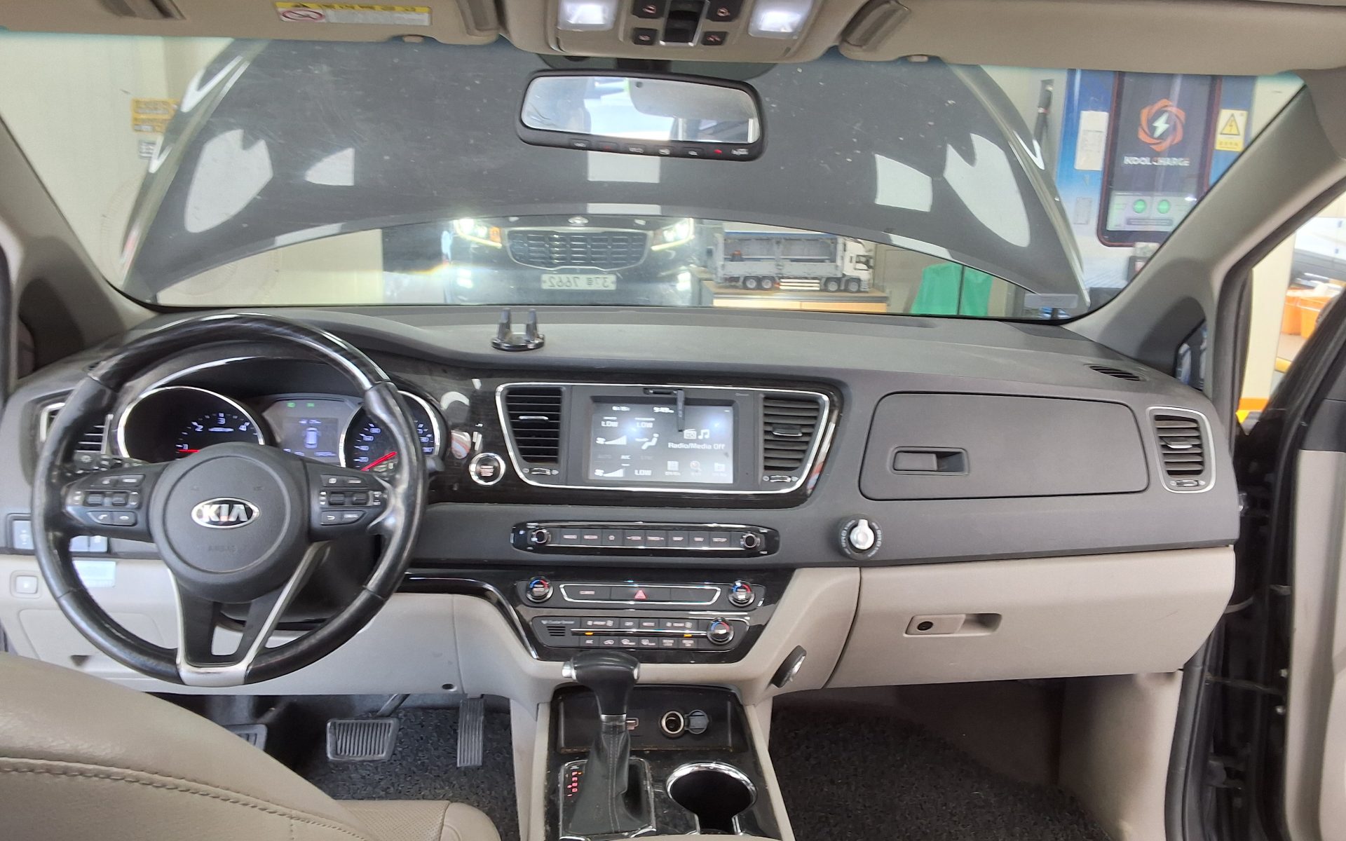 2019 - kia carnival