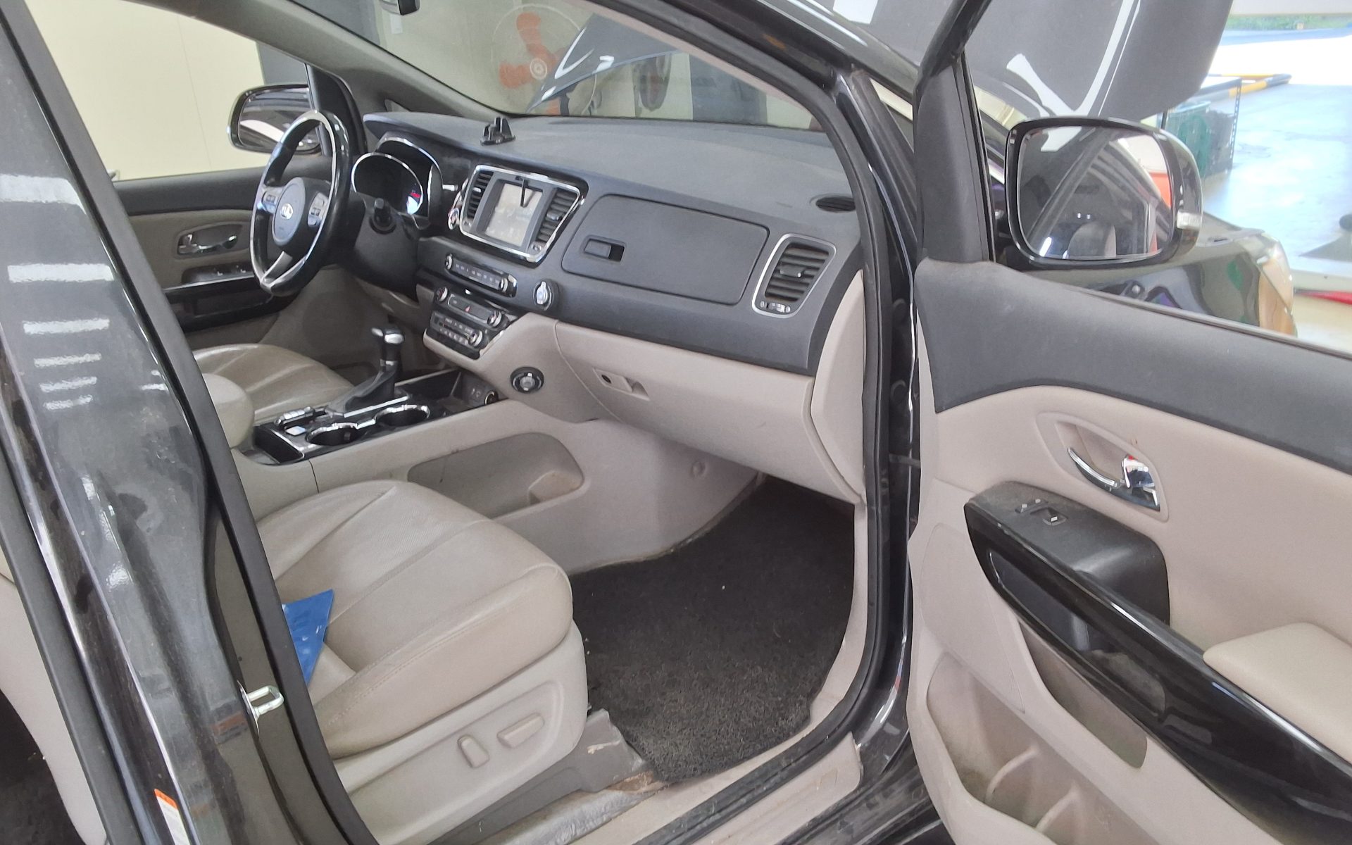 2019 - kia carnival