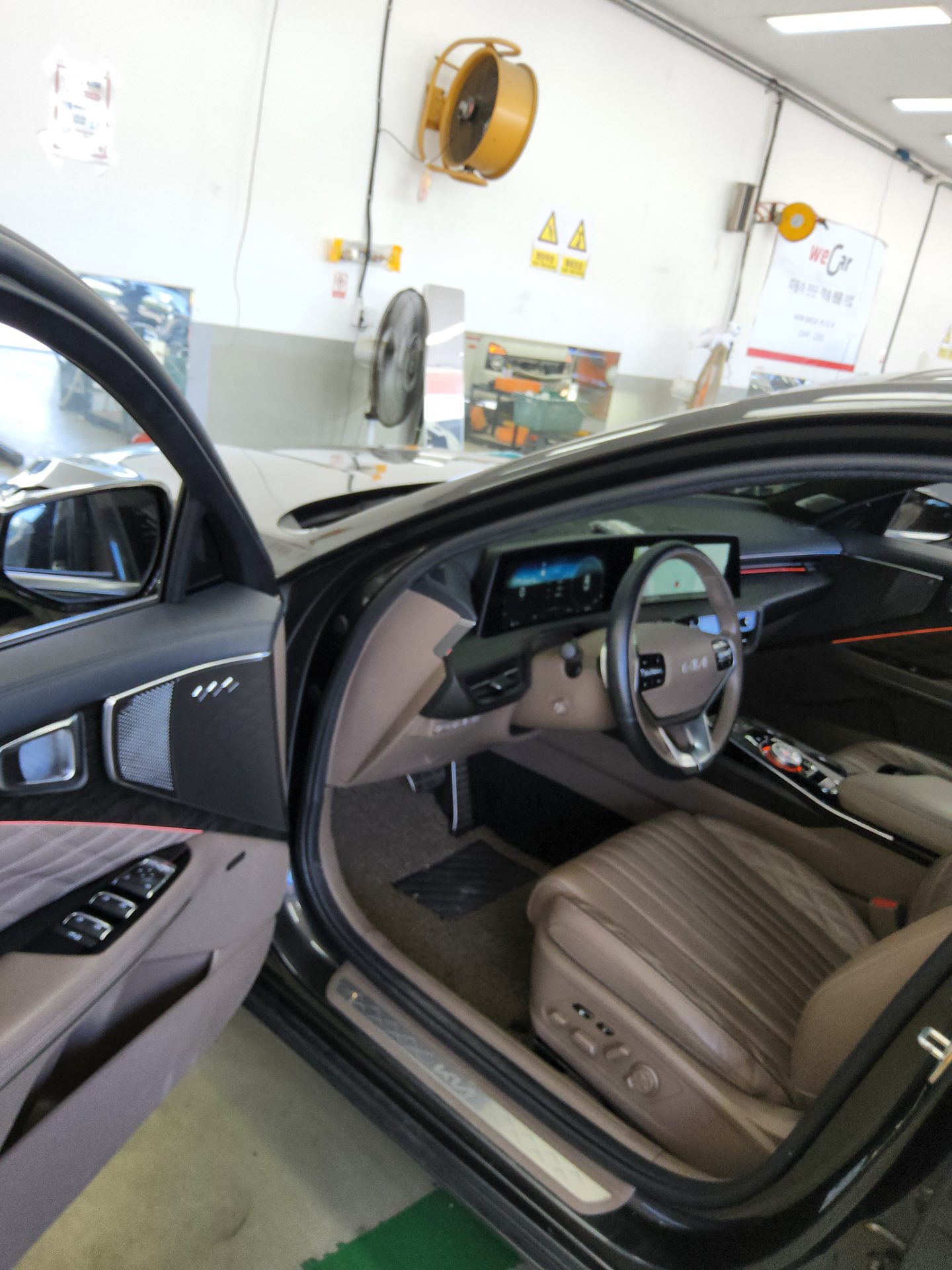 2022 - kia k8