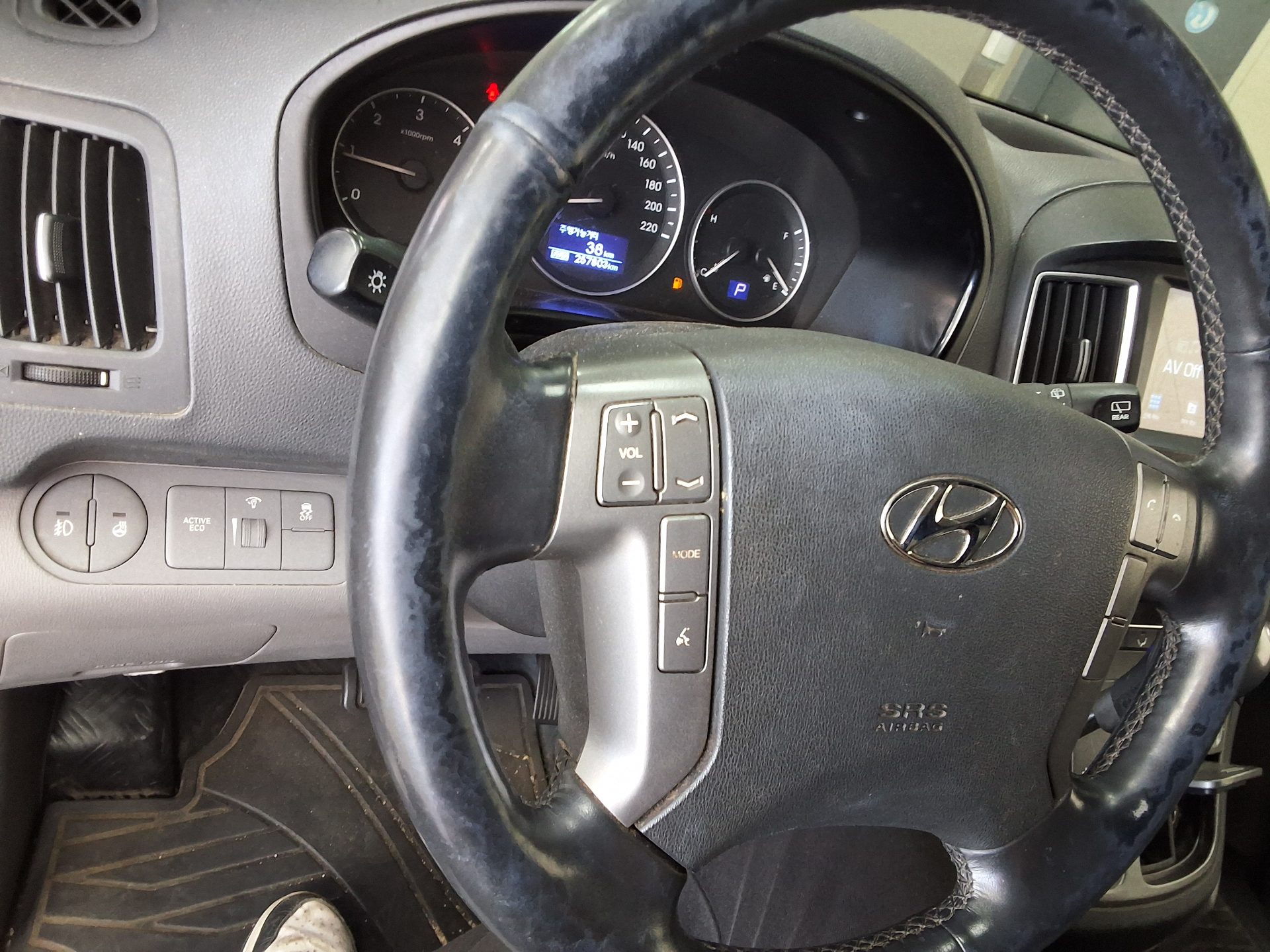 2021 - hyundai grand starex