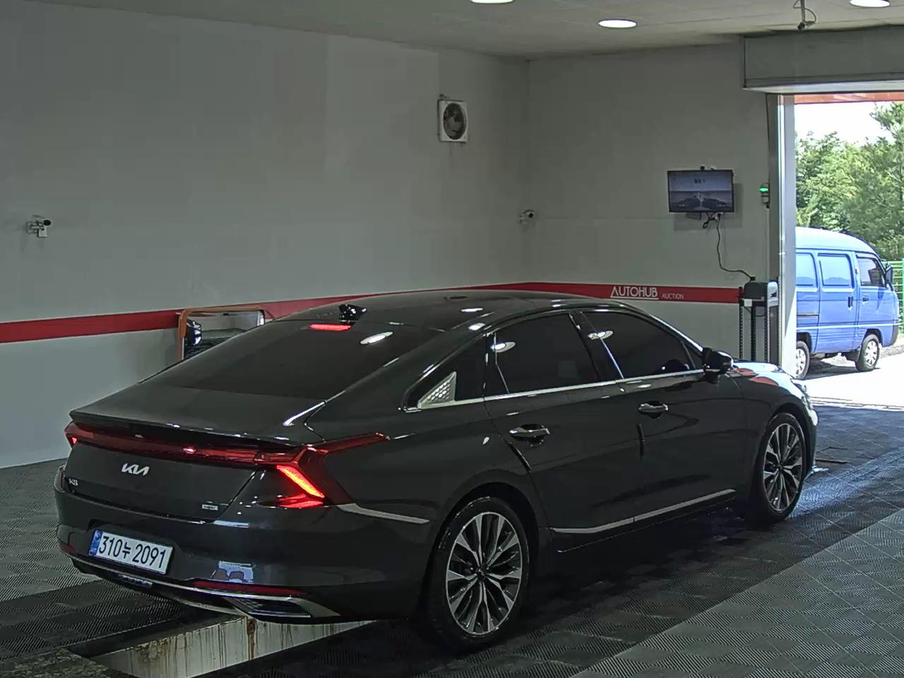2022 - kia k8