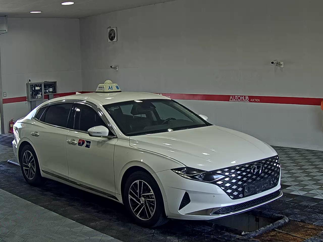 2022 - hyundai grandeur