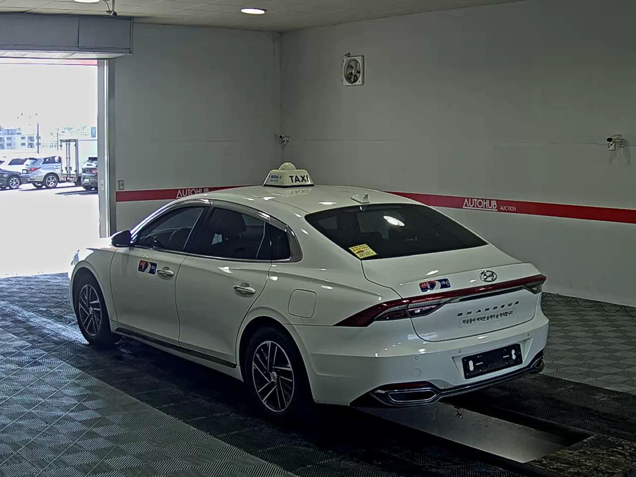 2022 - hyundai grandeur