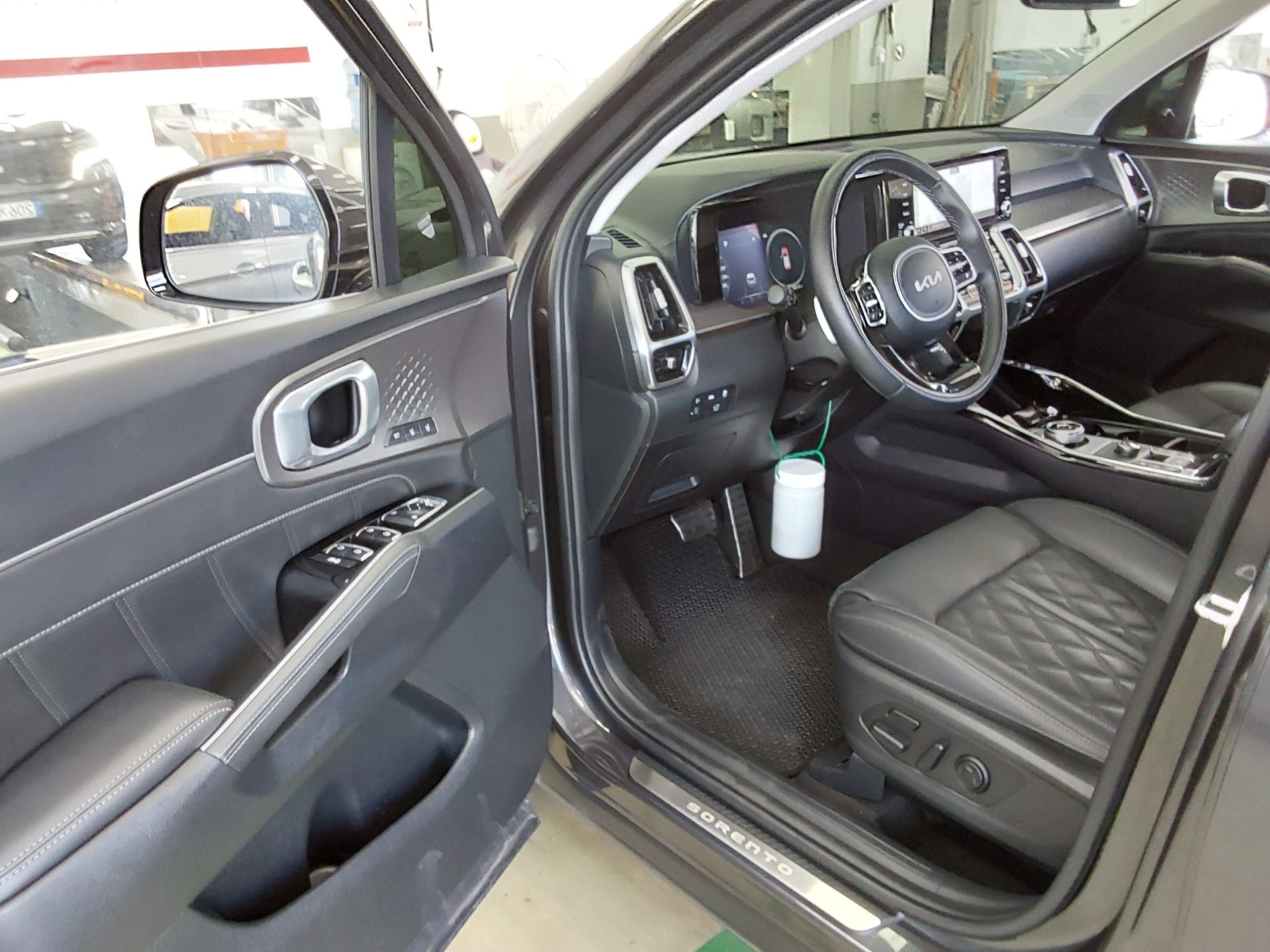 2023 - kia sorento