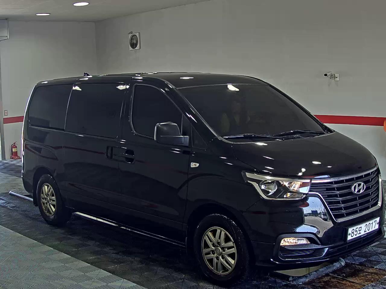 2021 - hyundai grand starex