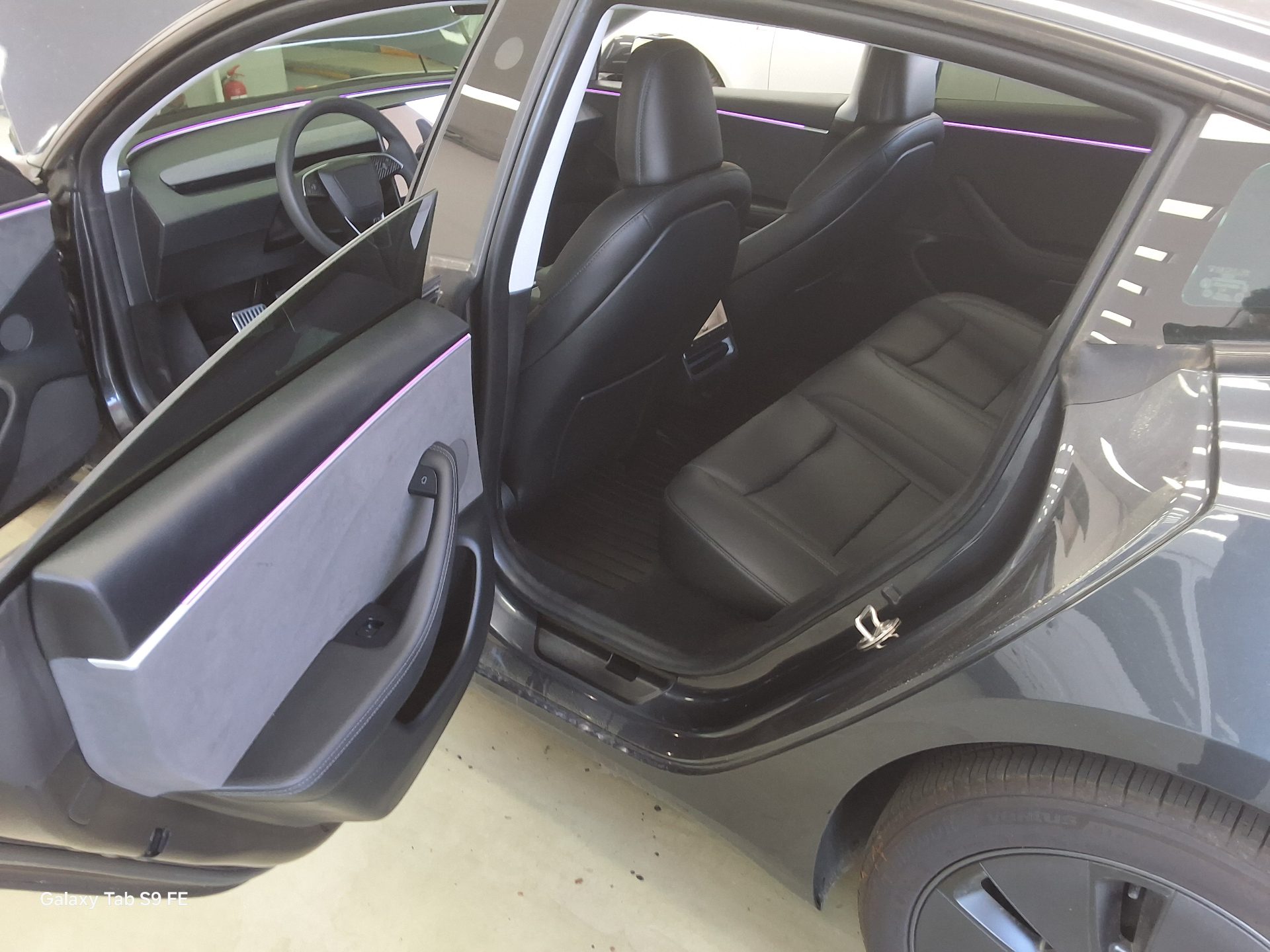 2024 - tesla model 3