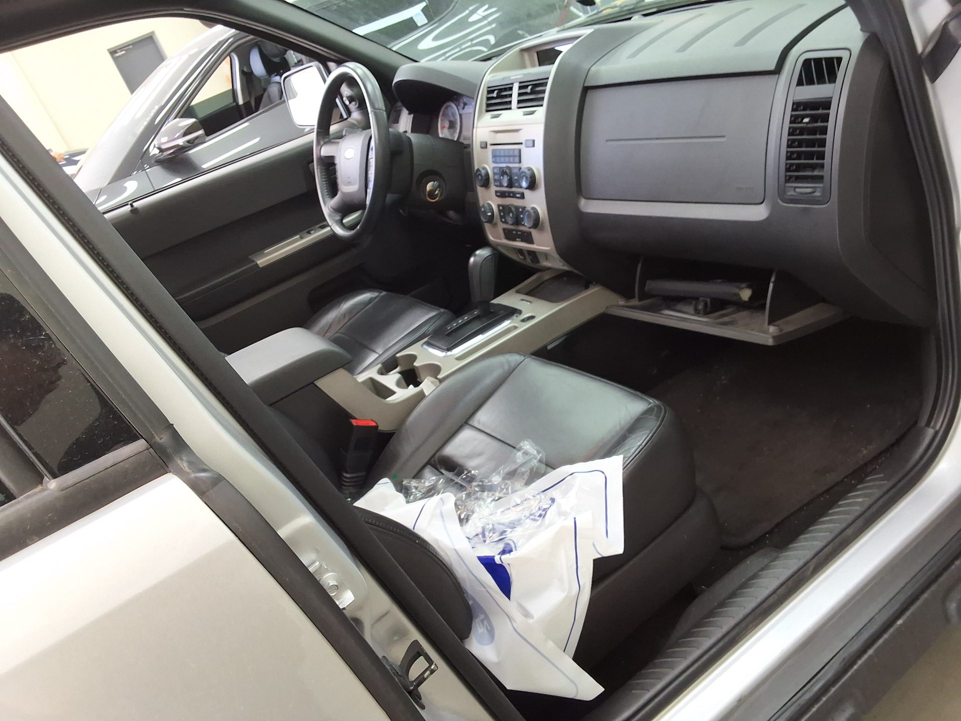 2011 - ford escape