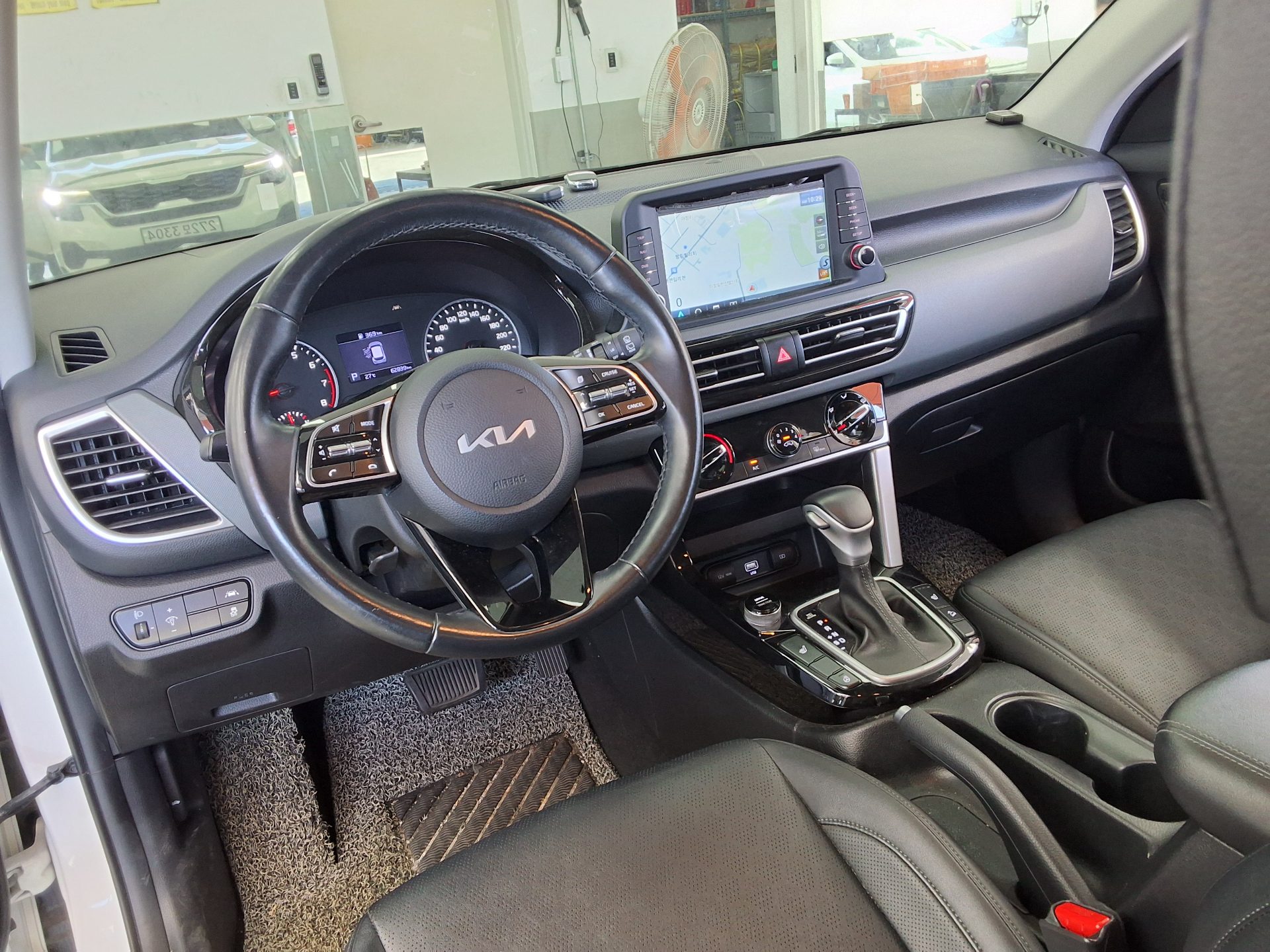 2023 - kia seltos