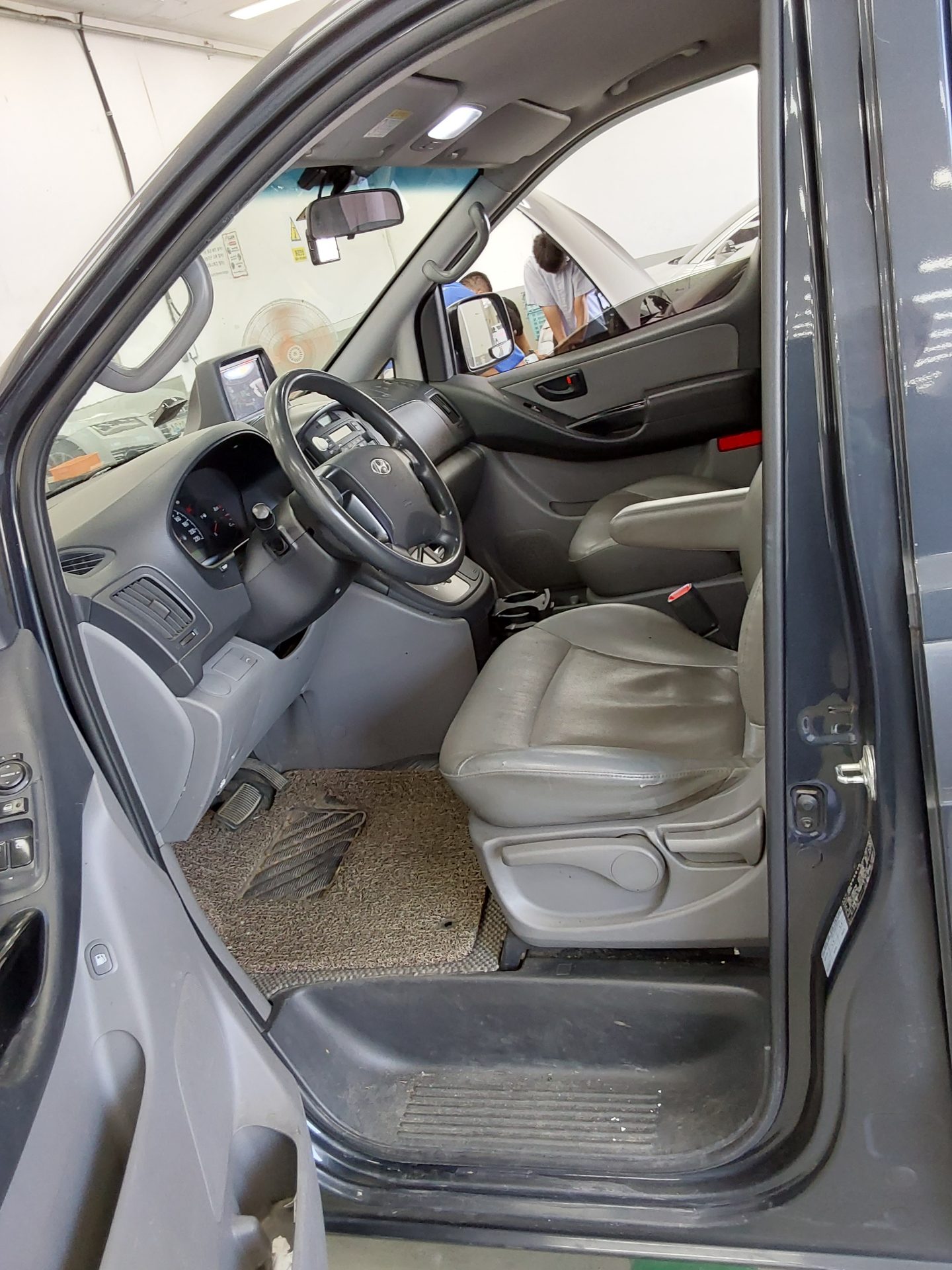 2015 - hyundai grand starex