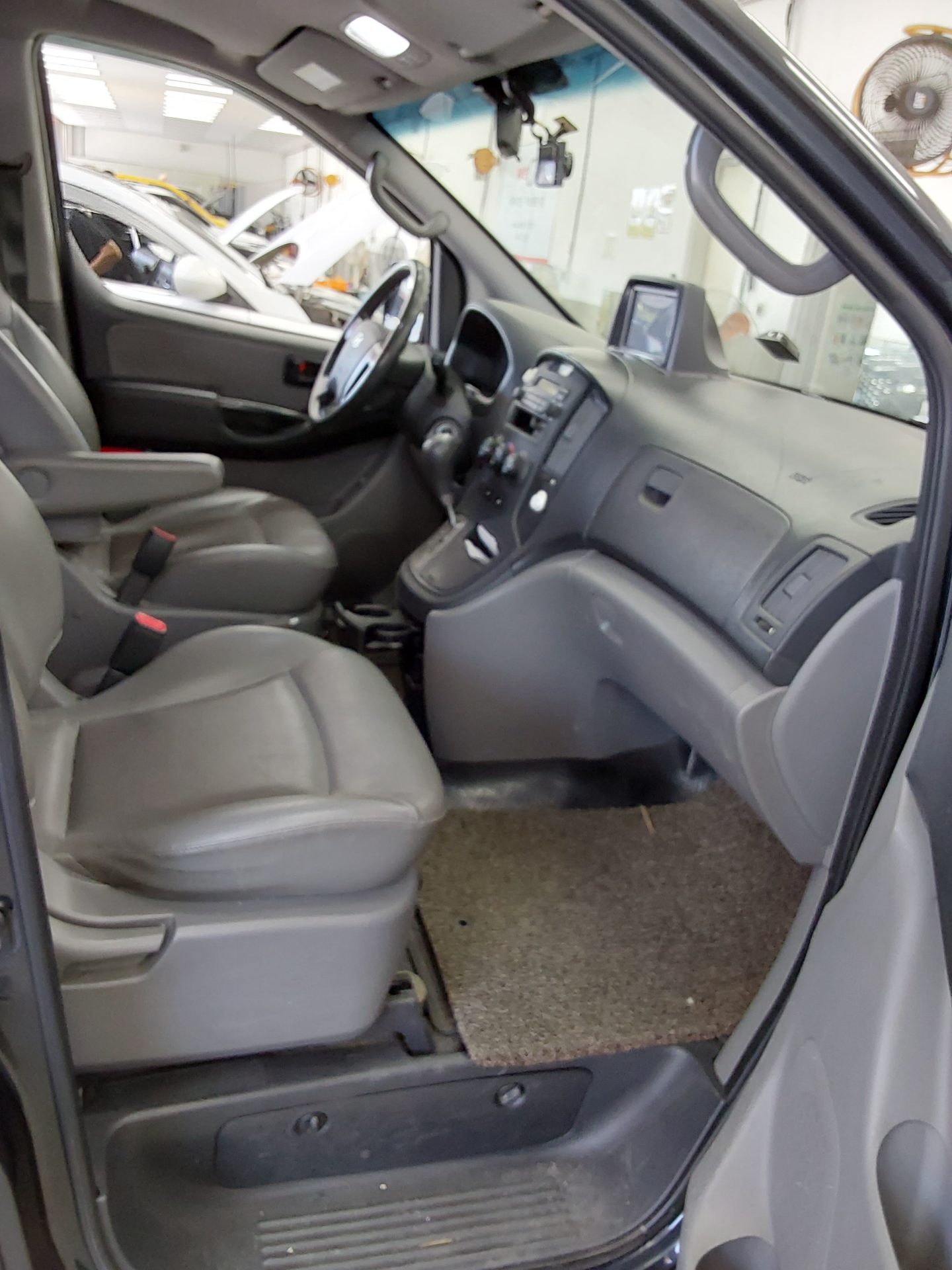 2015 - hyundai grand starex
