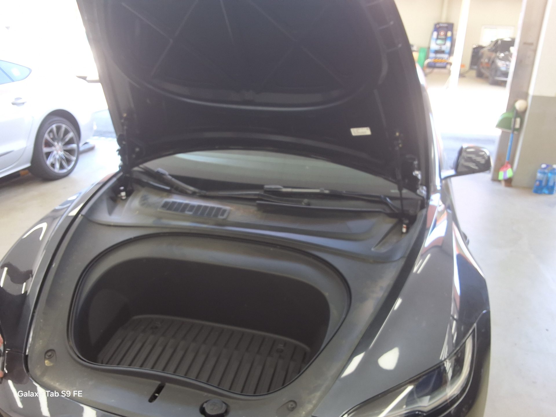 2024 - tesla model 3