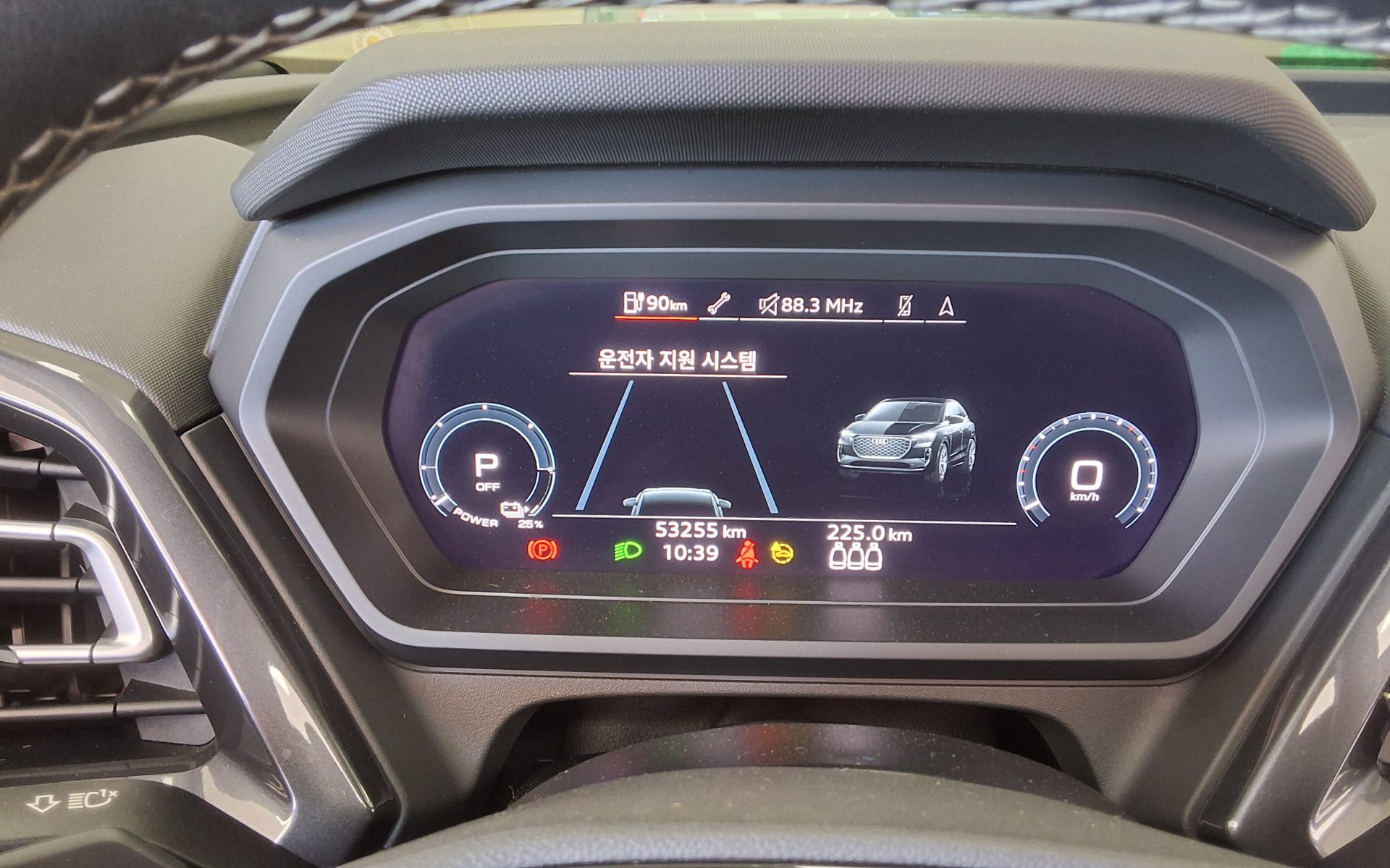 2022 - audi q4