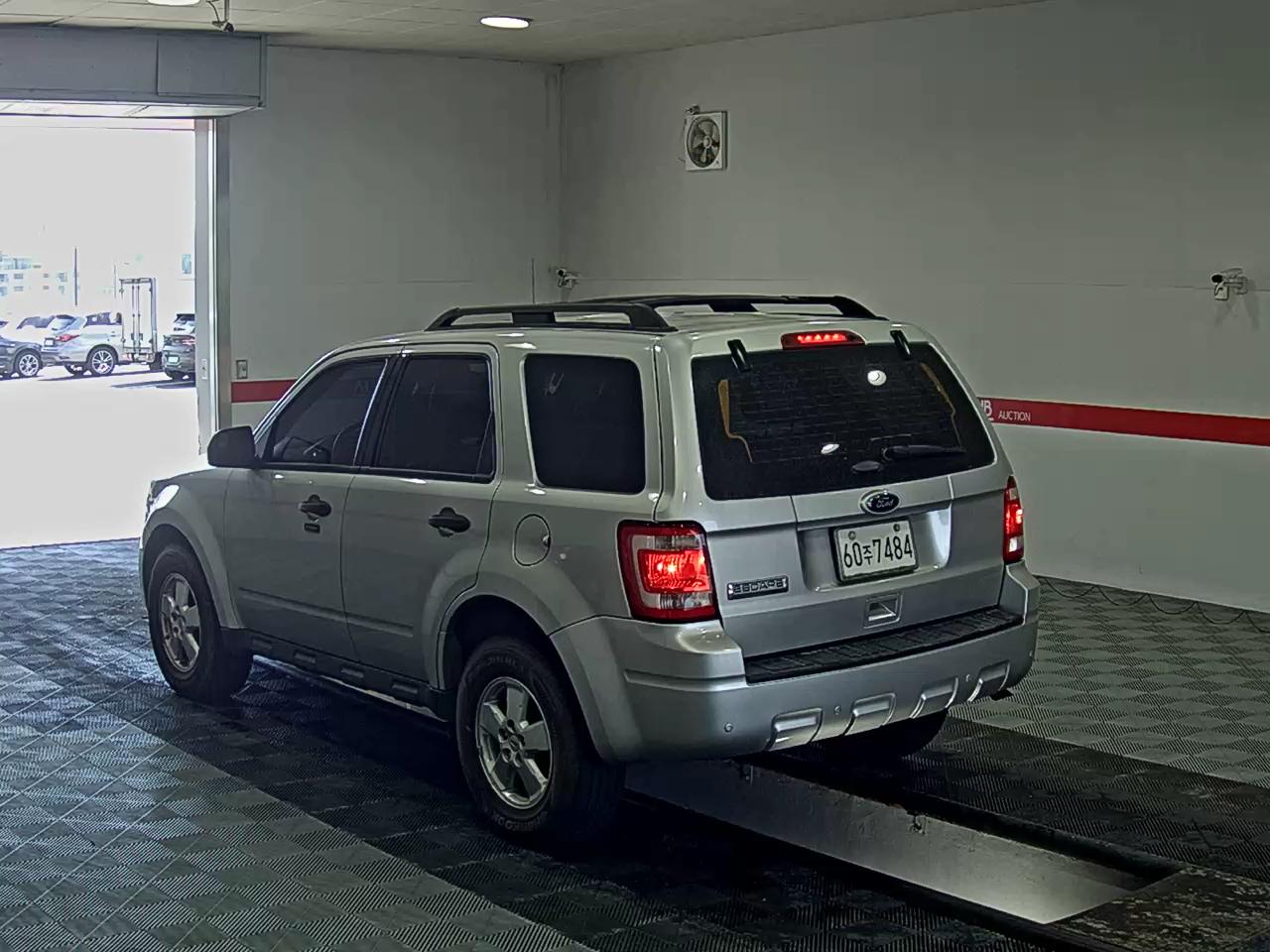 2011 - ford escape