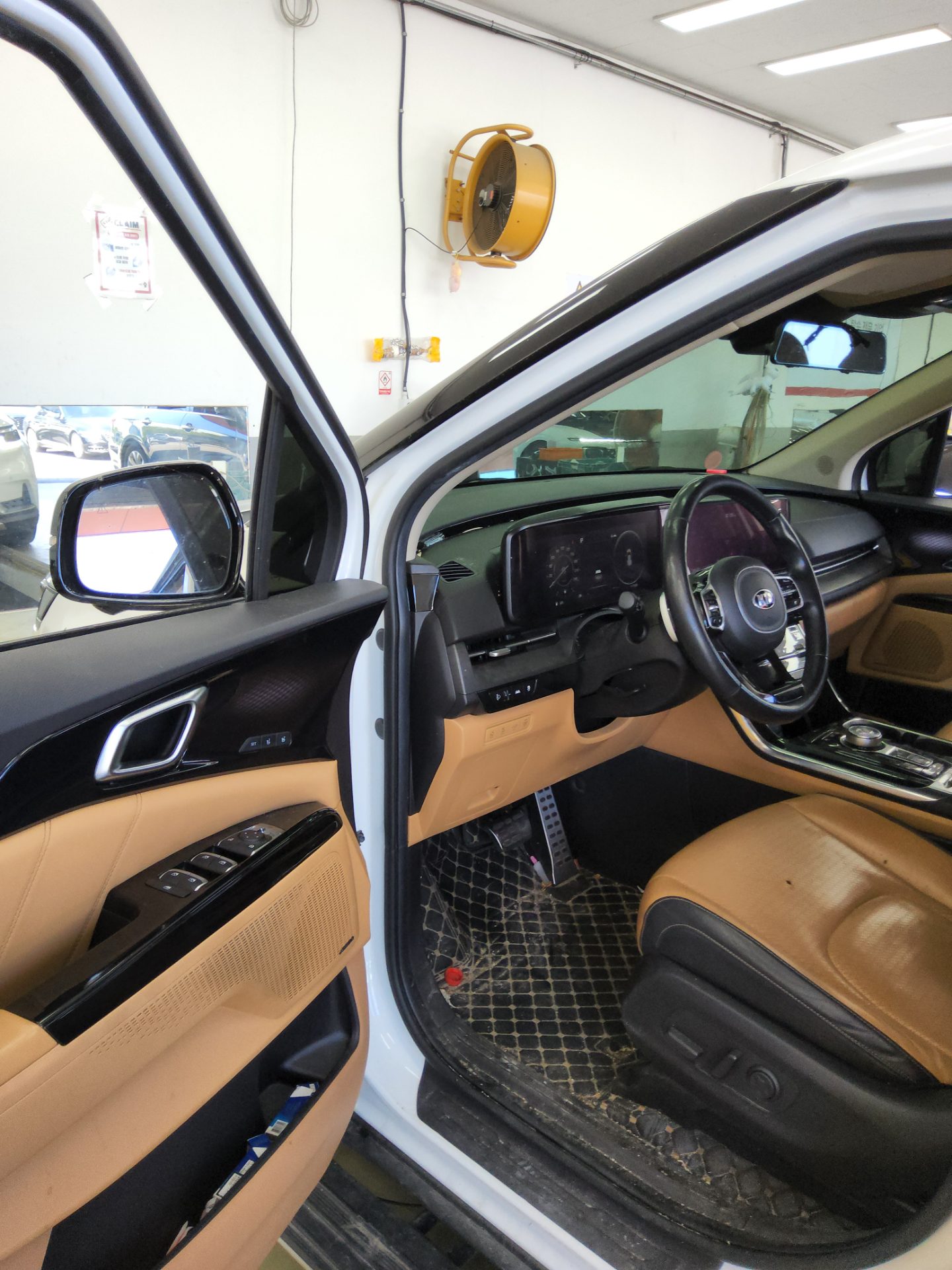 2021 - kia carnival