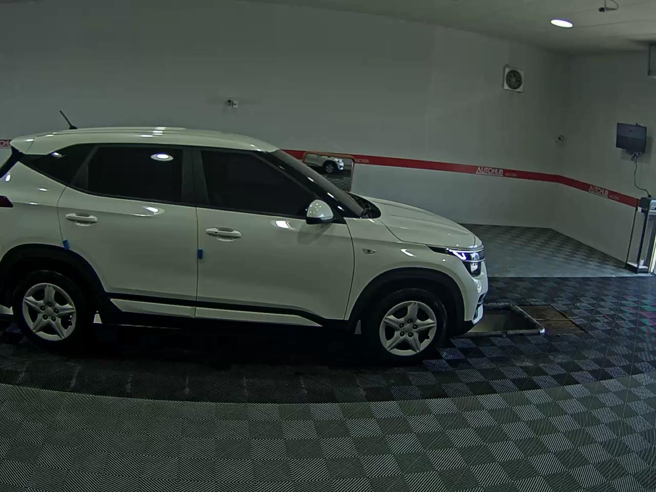 2023 - kia seltos