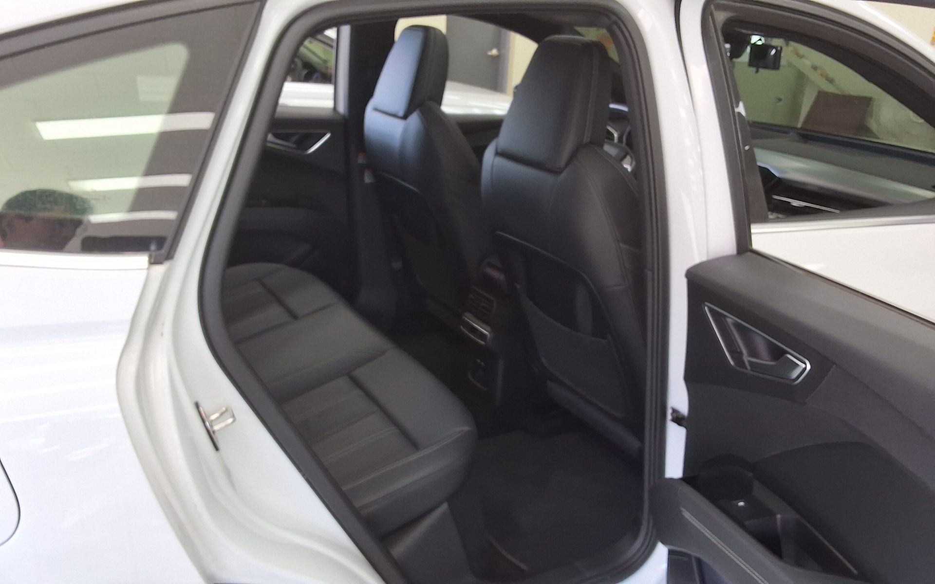 2022 - audi q4