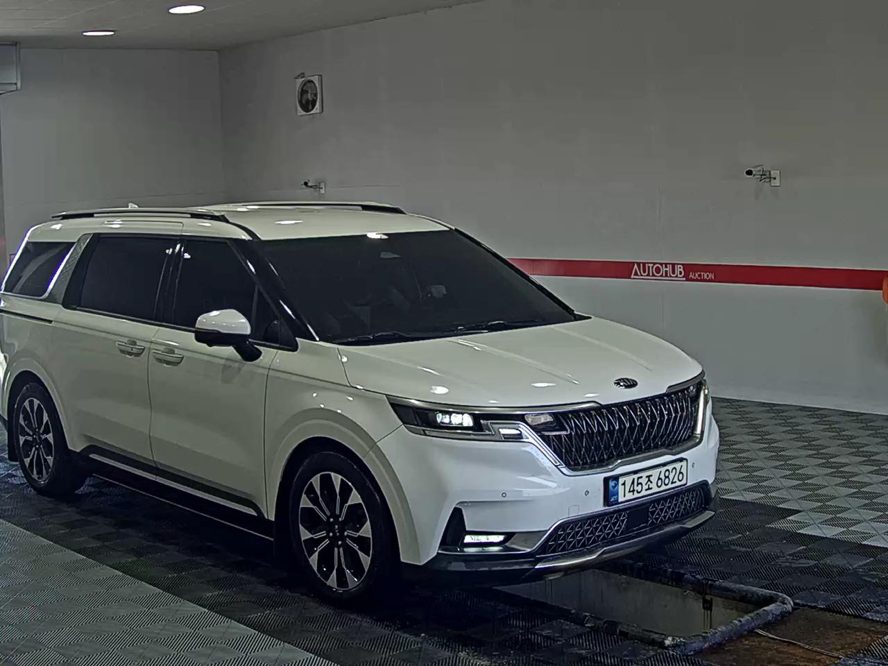 2021 - kia carnival