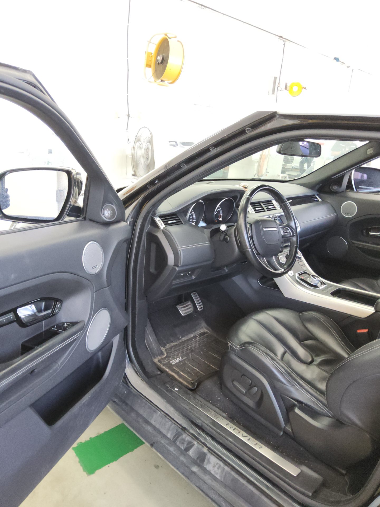 2012 - land rover range rover