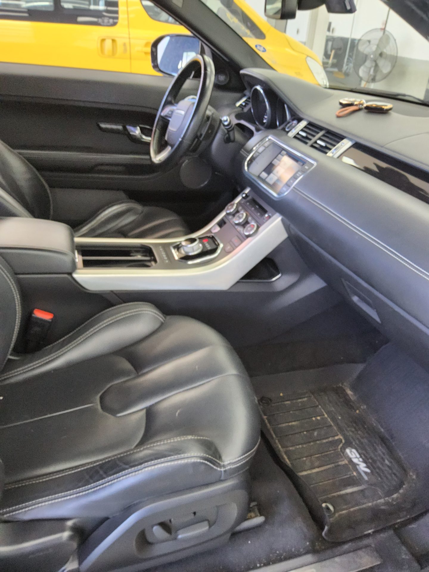 2012 - land rover range rover