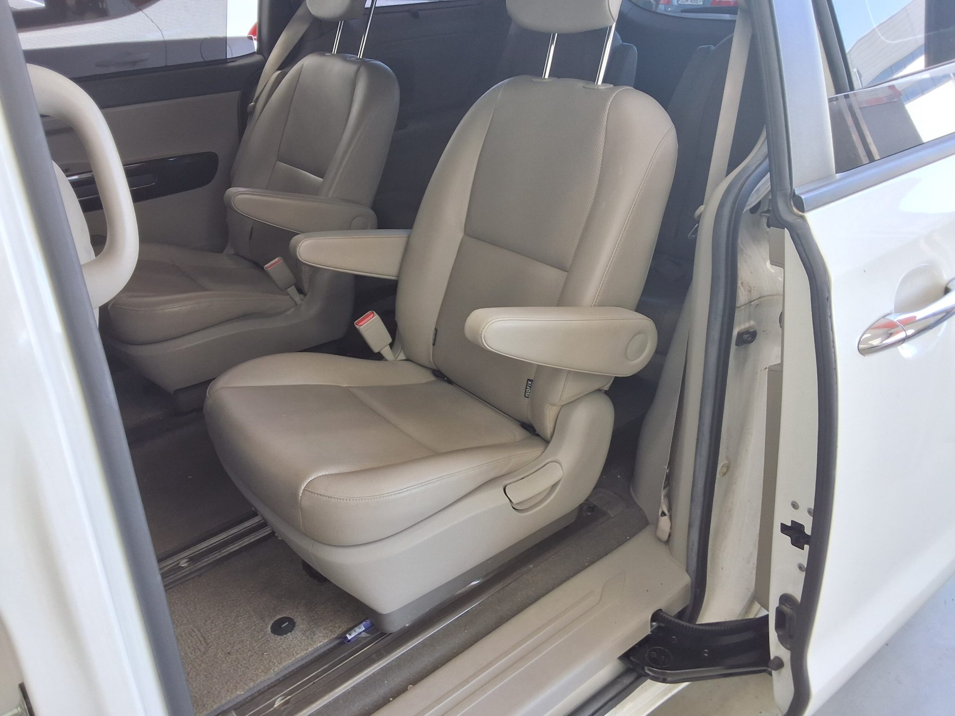 2018 - kia carnival