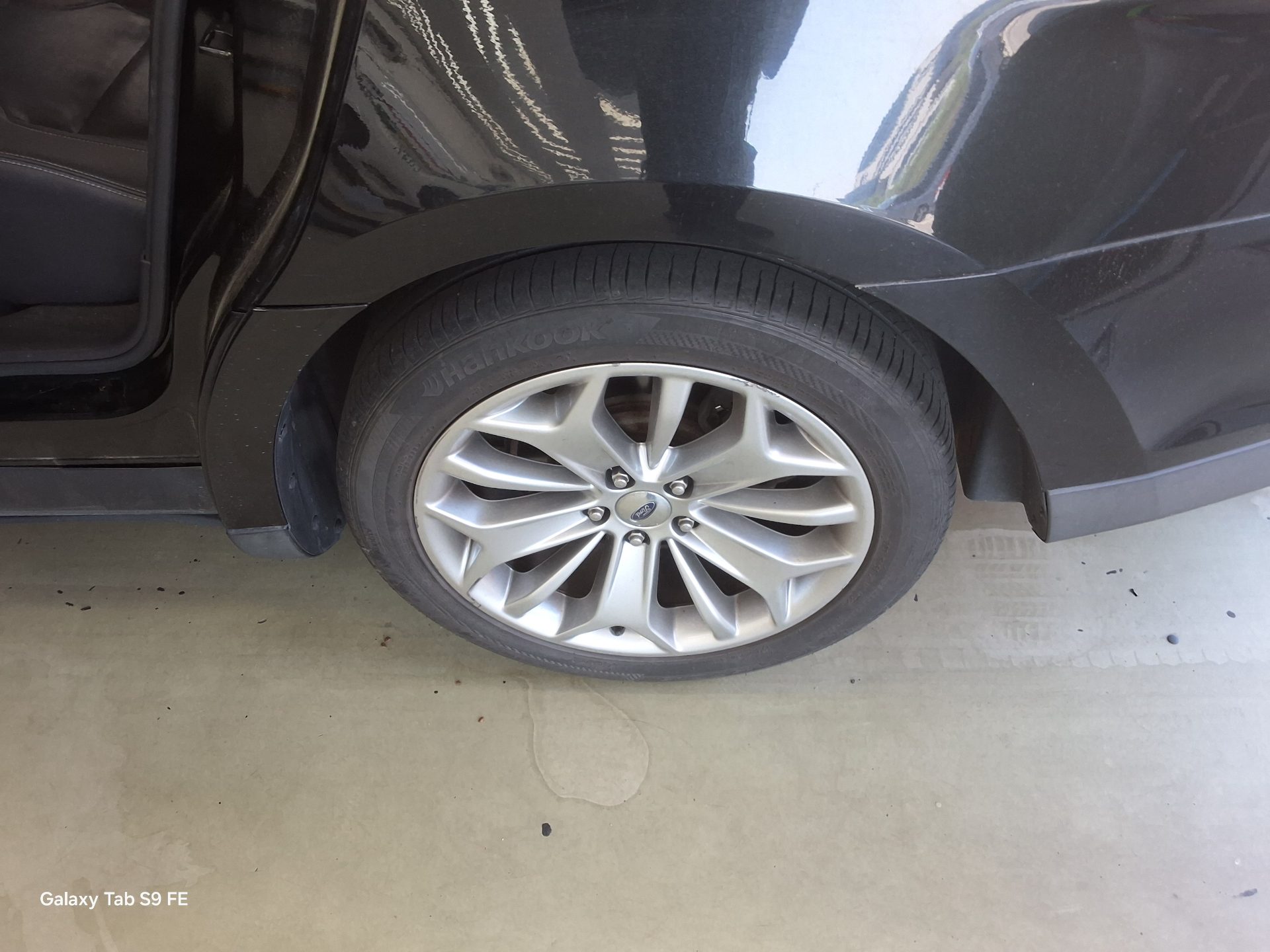 2014 - ford taurus
