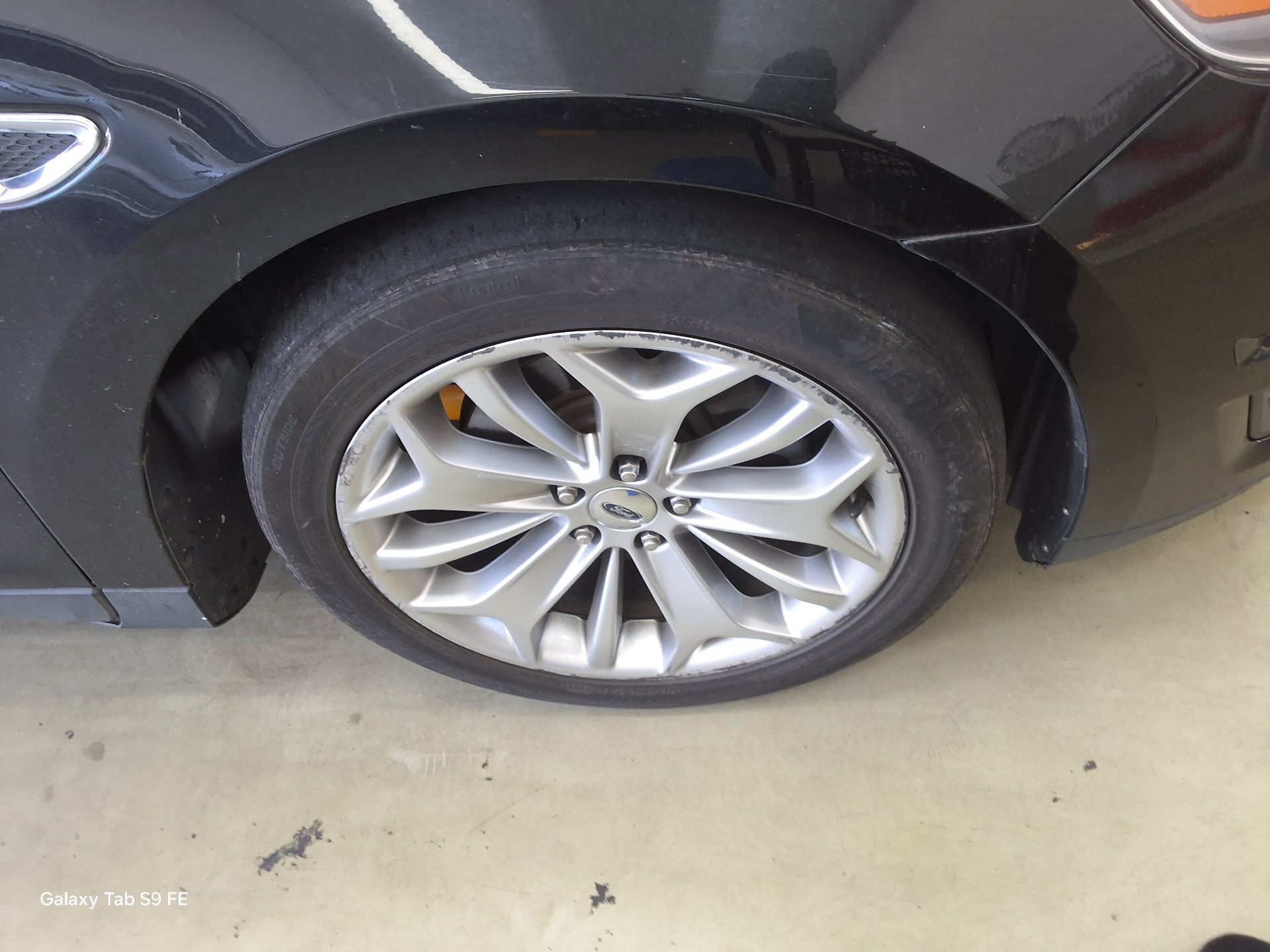 2014 - ford taurus