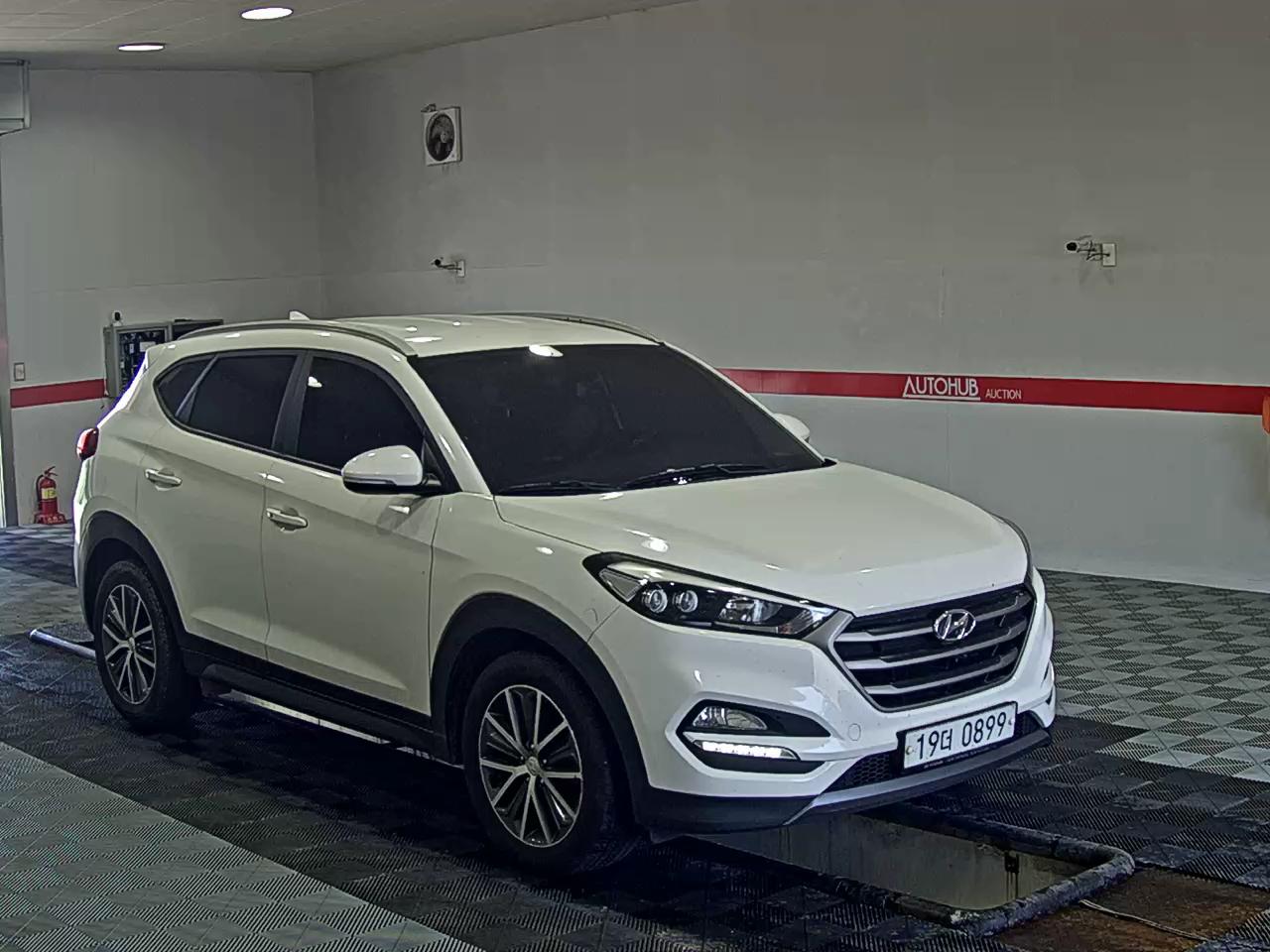 2016 - hyundai tucson
