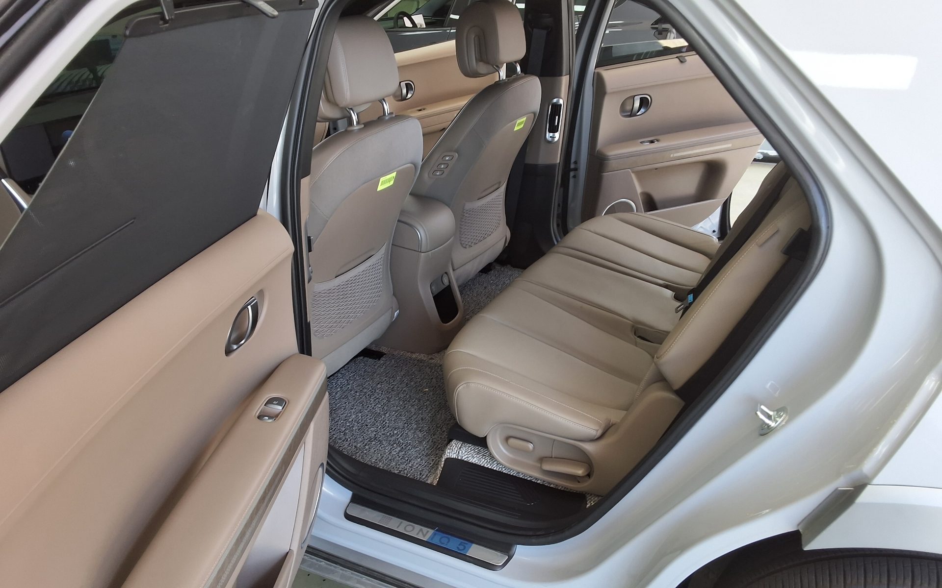 2025 - hyundai ioniq