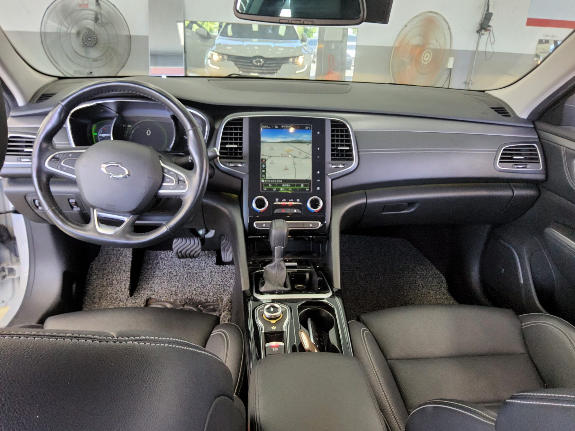 2020 - renault sm6