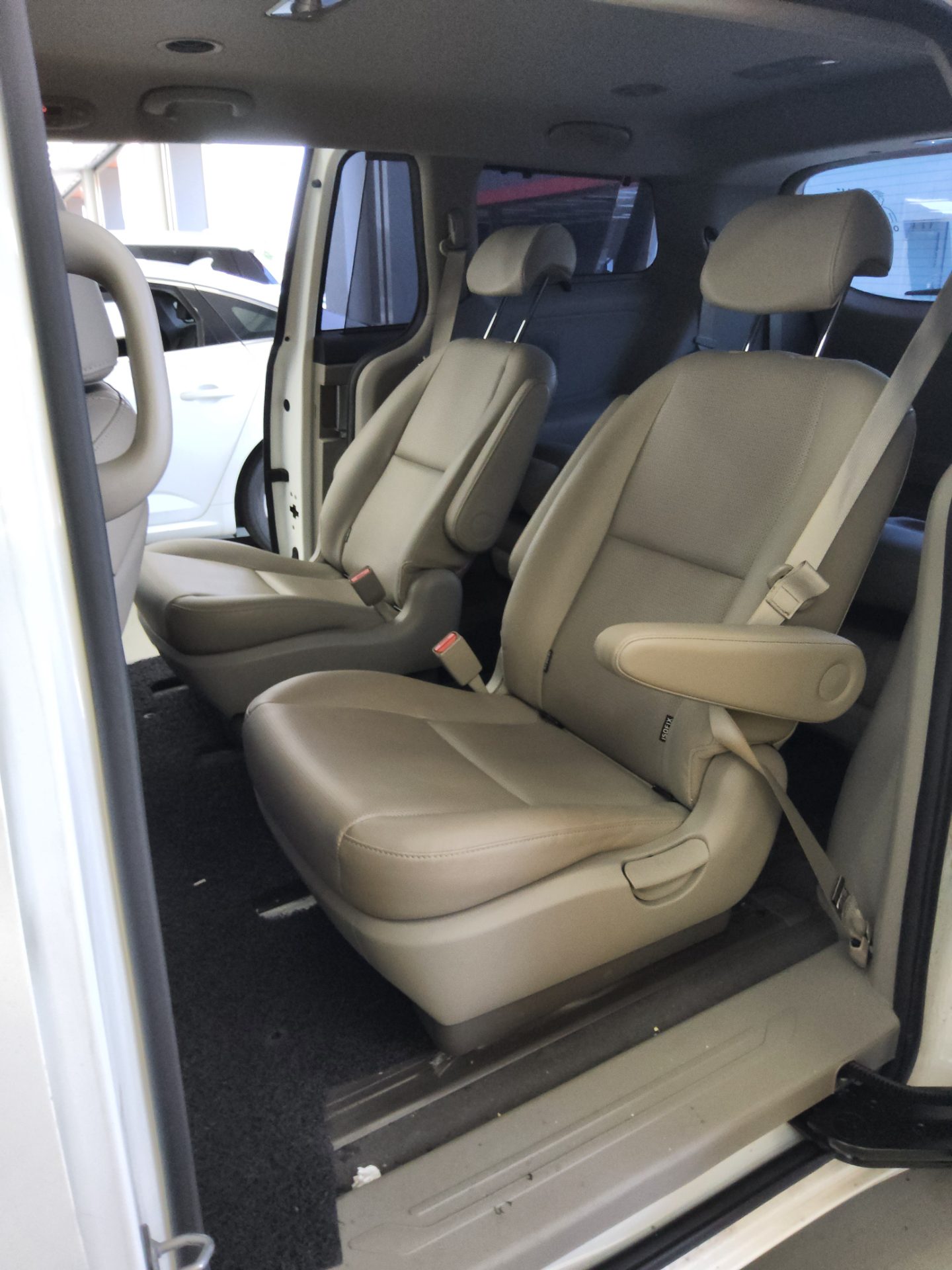 2019 - kia carnival