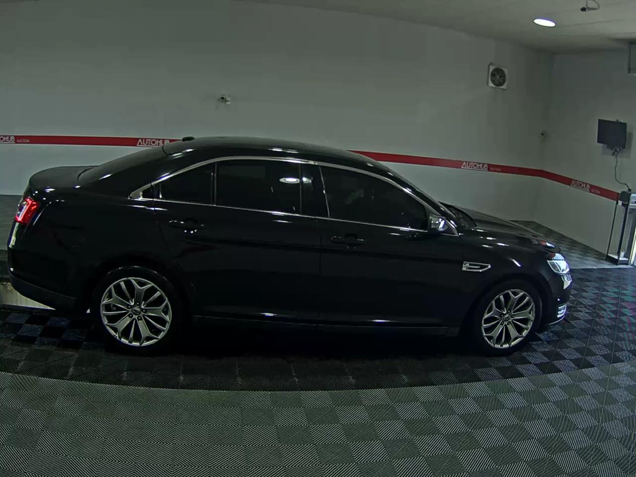 2014 - ford taurus
