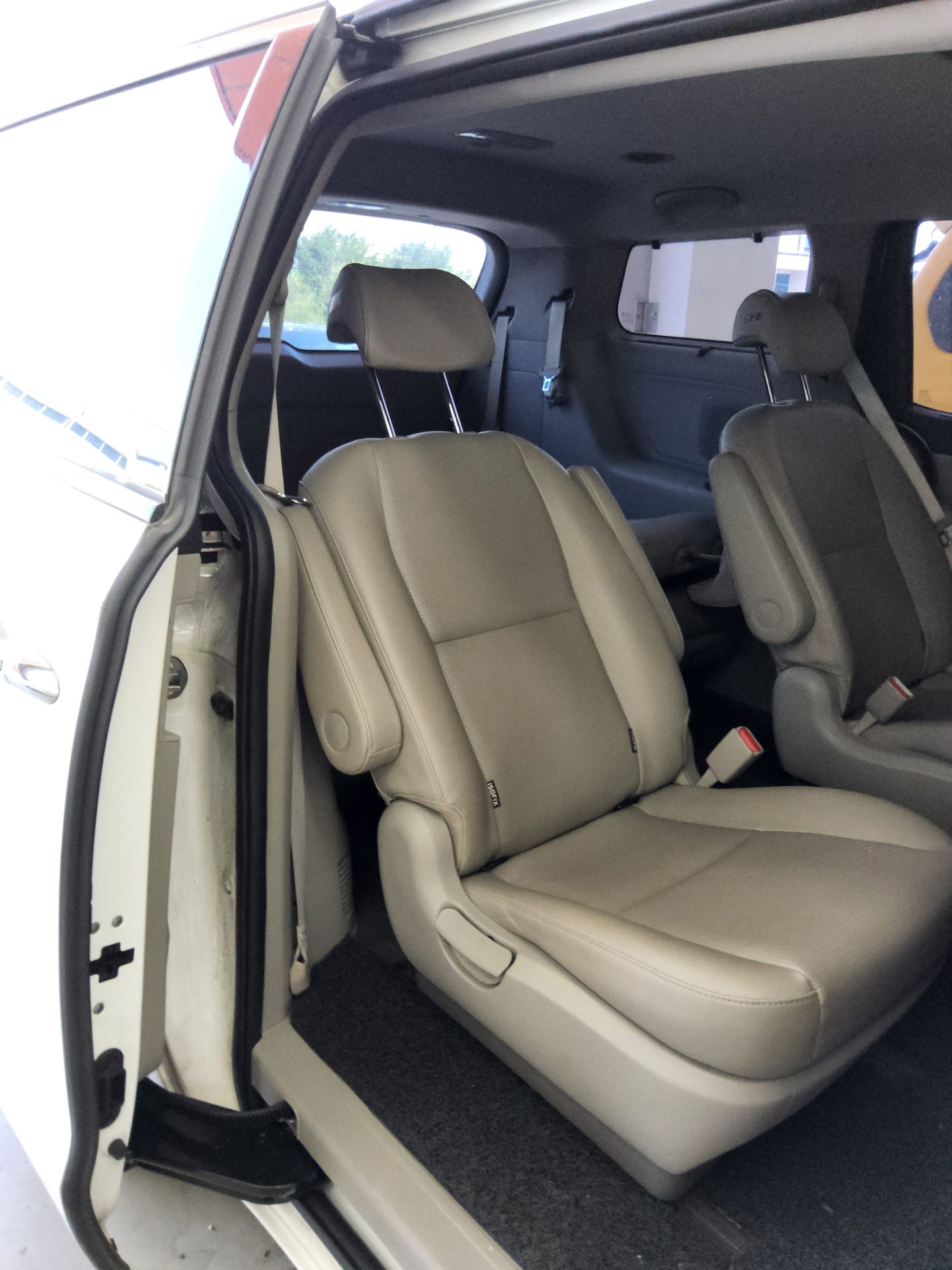2019 - kia carnival