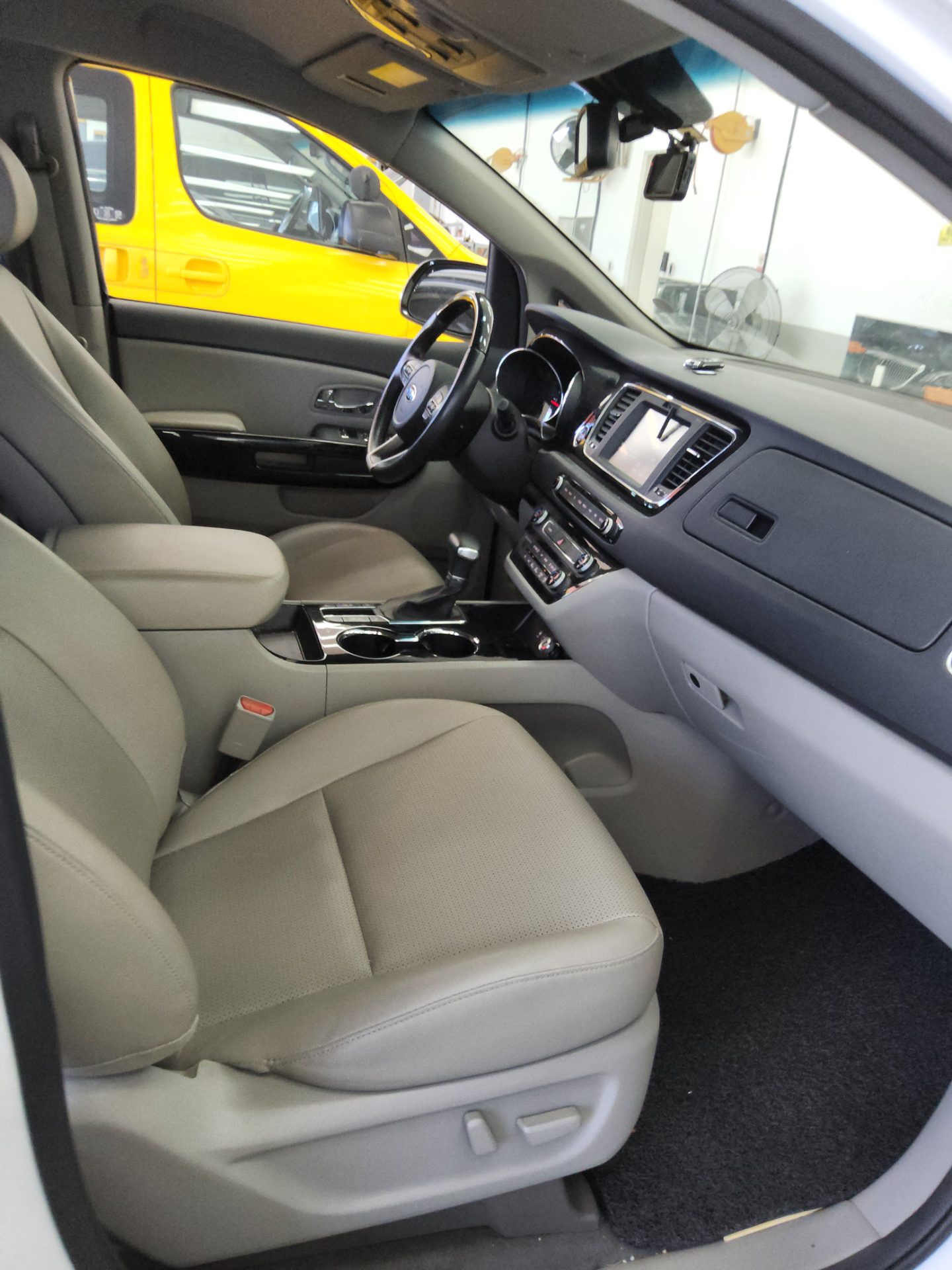 2019 - kia carnival